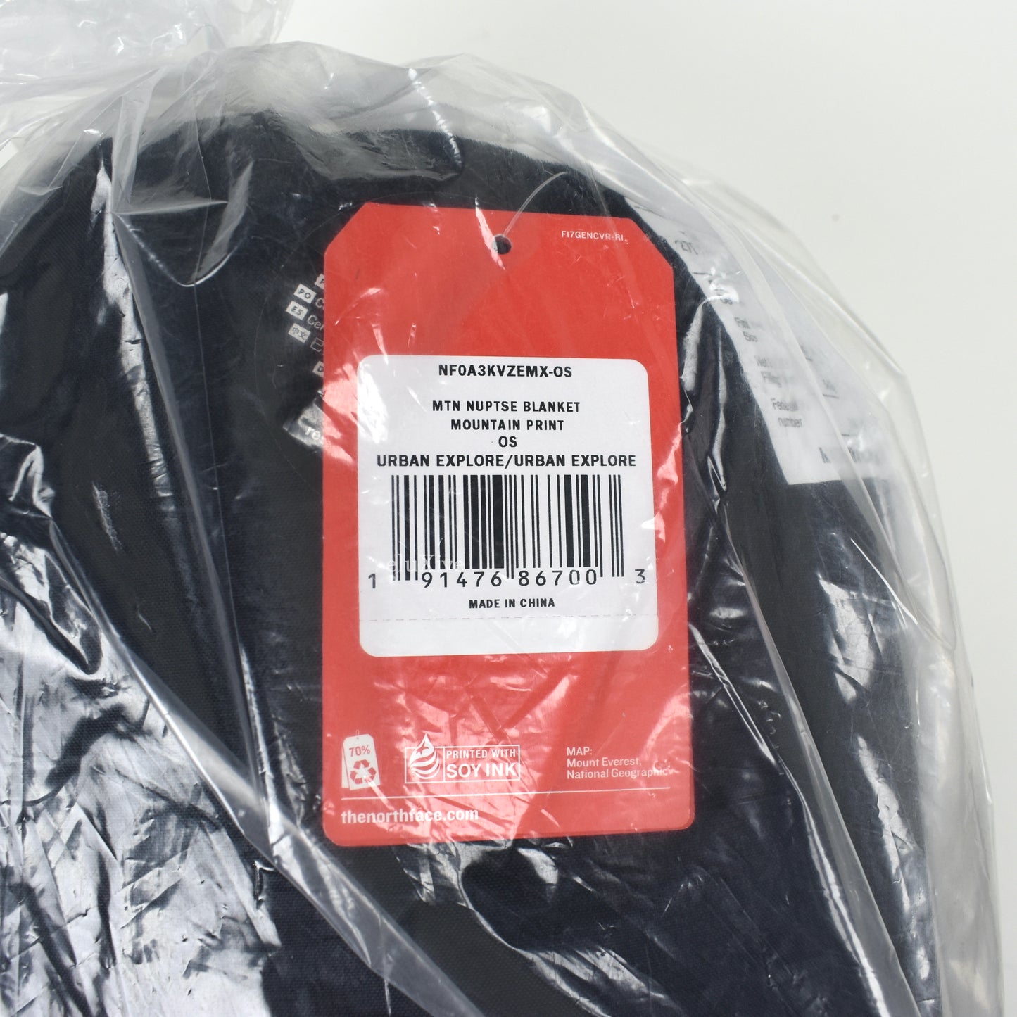 Supreme x The North Face - Mountain Print Nuptse Blanket