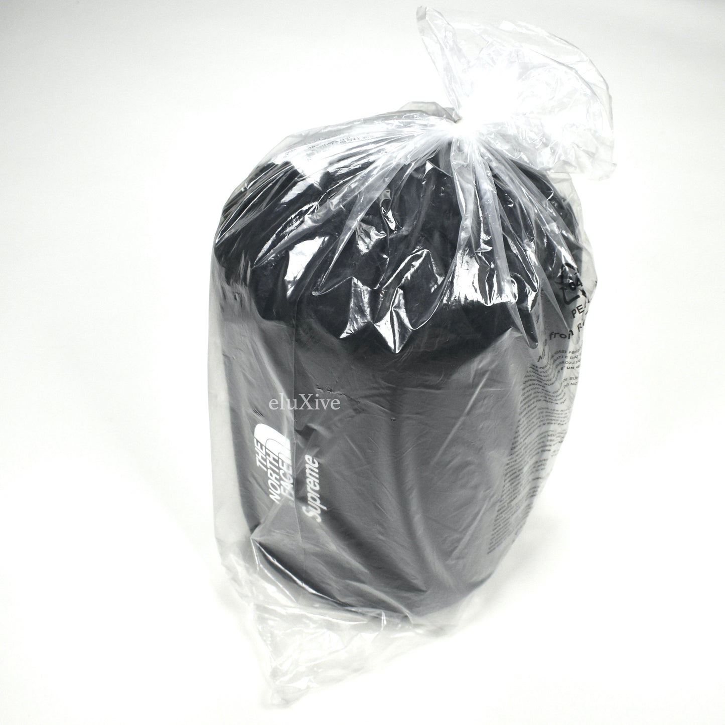 Supreme x The North Face - Mountain Print Nuptse Blanket