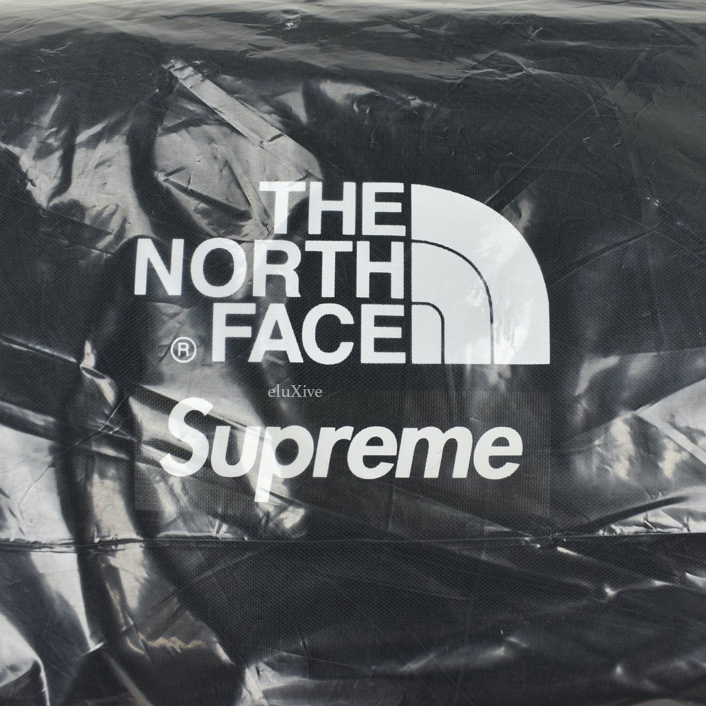 Supreme x The North Face - Mountain Print Nuptse Blanket