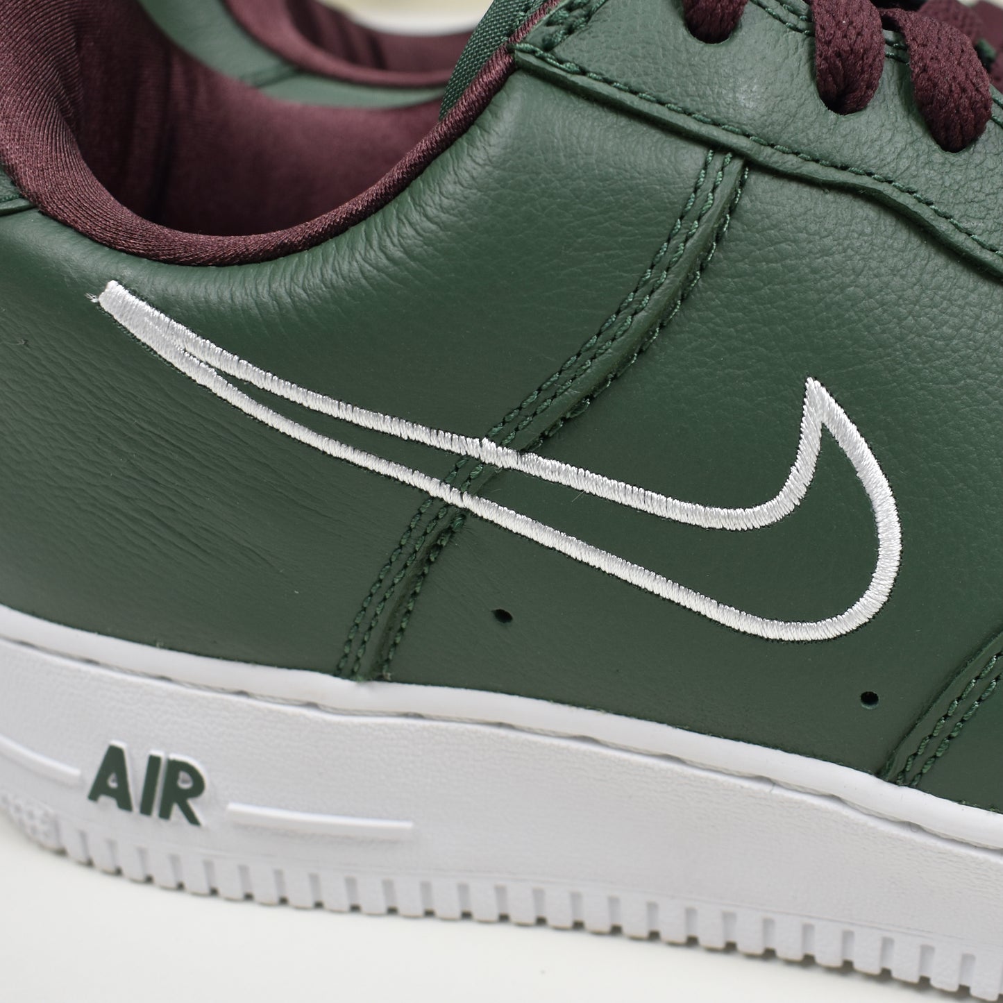 Nike - Air Force 1 Low Retro 'Hong Kong'