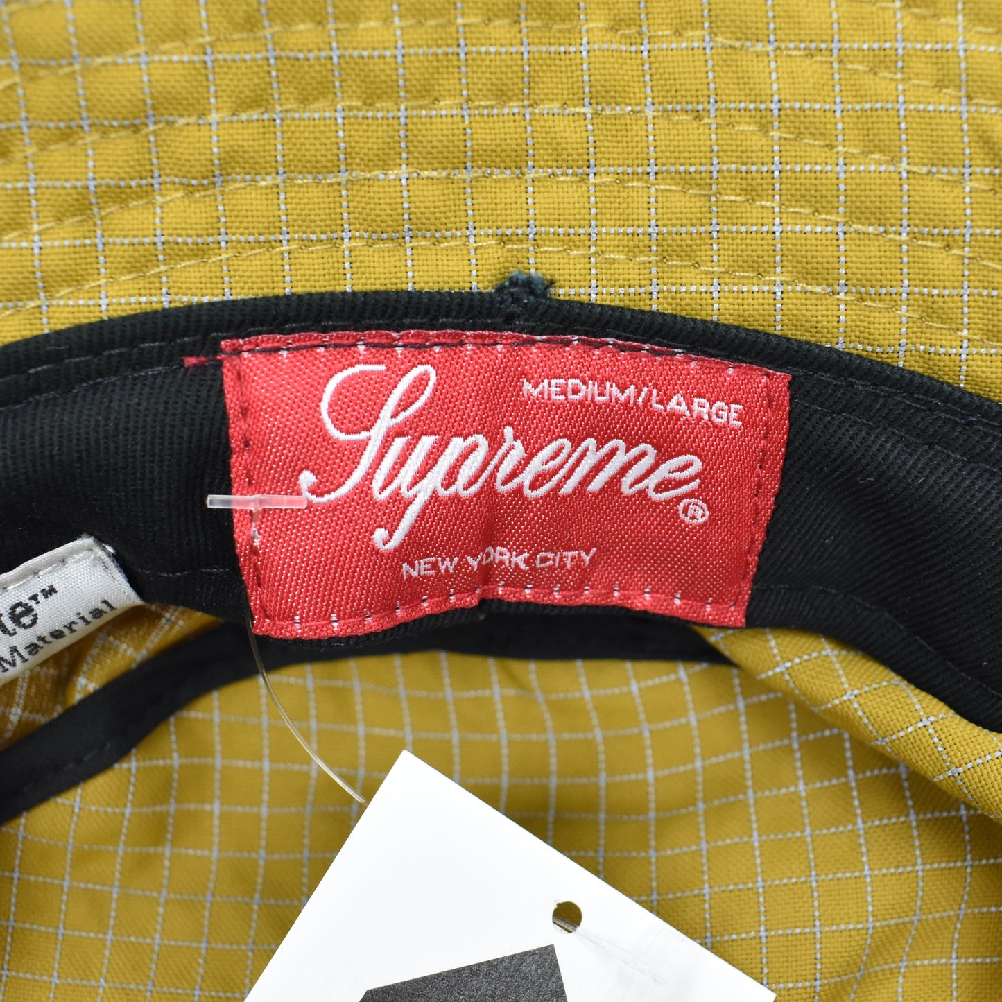 Supreme - FW18 Cordura 3M Reflective Grid Bucket Hat