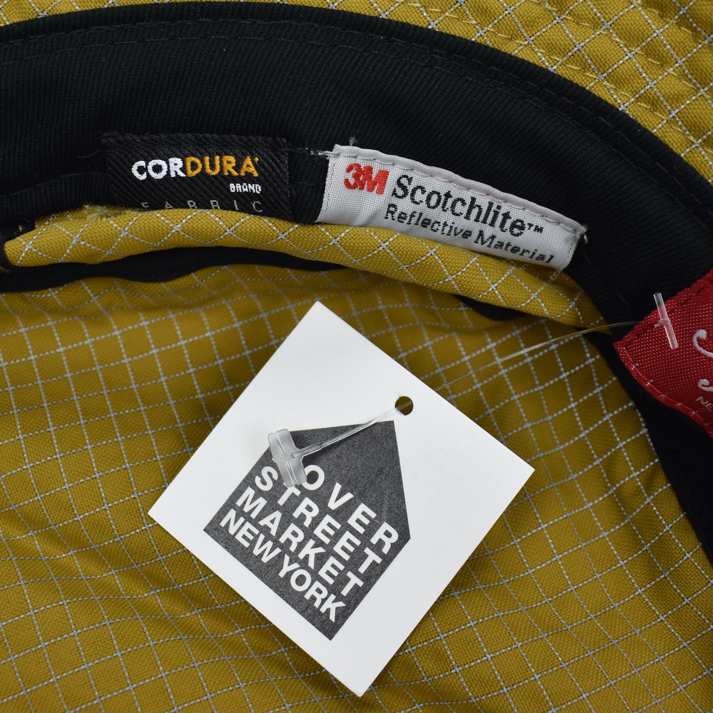 Supreme - FW18 Cordura 3M Reflective Grid Bucket Hat