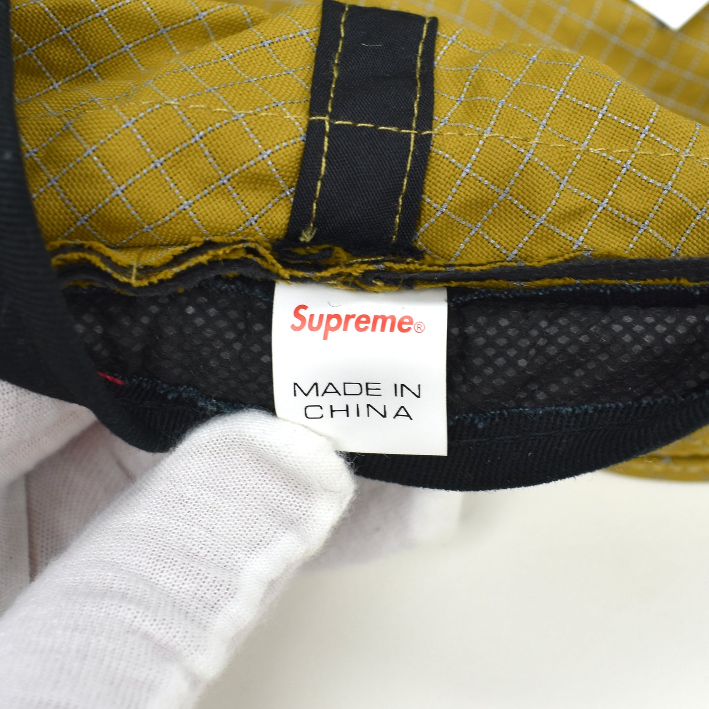 Supreme - FW18 Cordura 3M Reflective Grid Bucket Hat