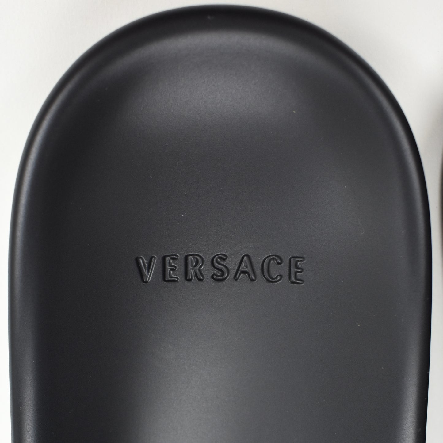 Versace - Black Palazzo Medusa Pool Slides