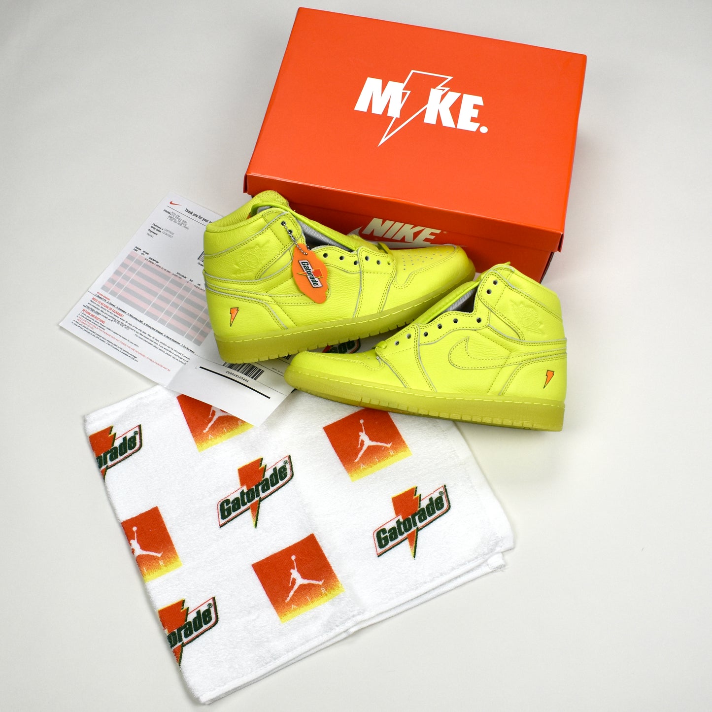 Nike - Air Jordan 1 Retro Hi OG Gatorade 'Lemon Lime'