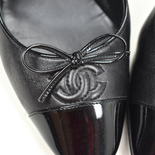 Chanel - Black Calf Leather CC Logo Cap Toe Heels