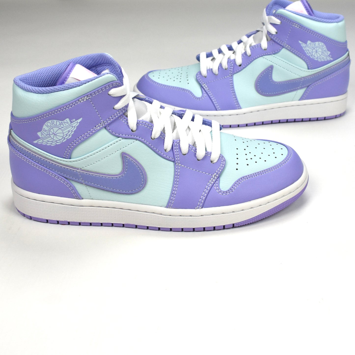 Nike - Air Jordan 1 Mid 'Easter' (Purple Pulse/Arctic Punch)