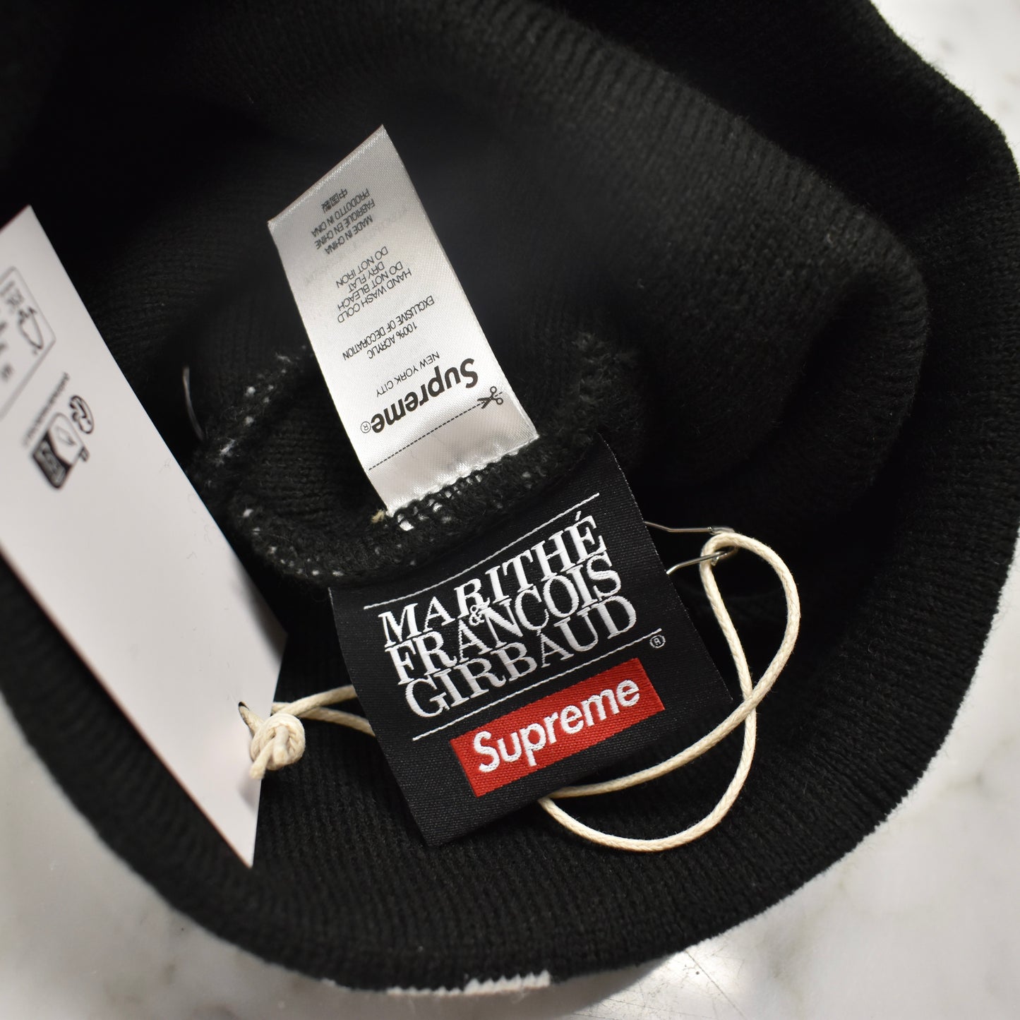 Supreme x Girbaud - Logo Knit Cuffless Beanie (Black)