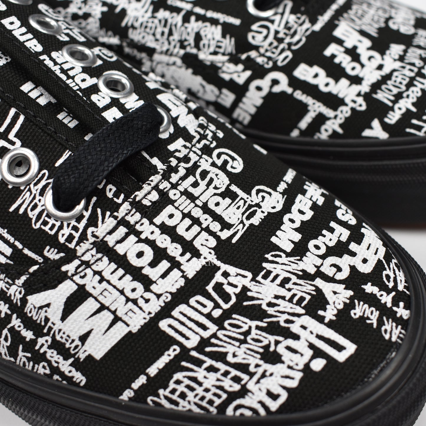 Comme des Garcons x Vans - Authentic LX CDG 'Message'