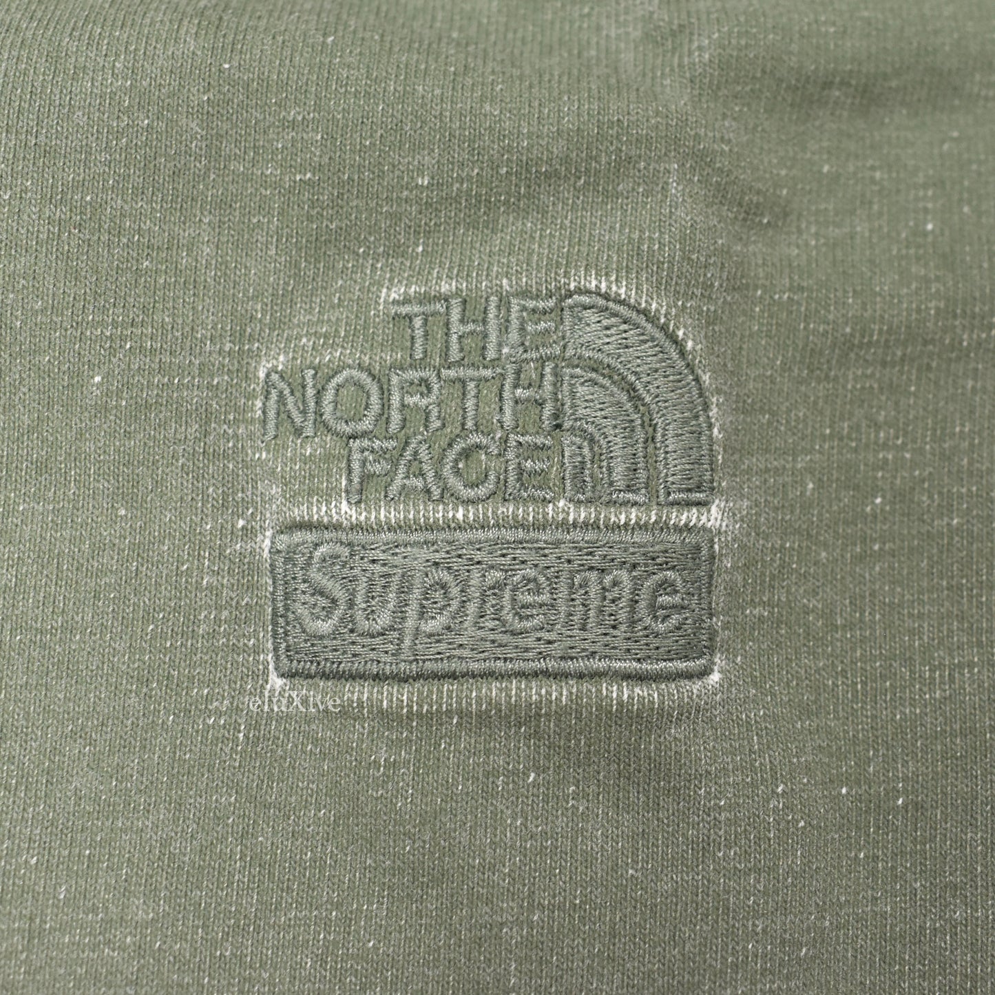 Supreme x The North Face - Pigment Print Logo T-Shirt (Olive)