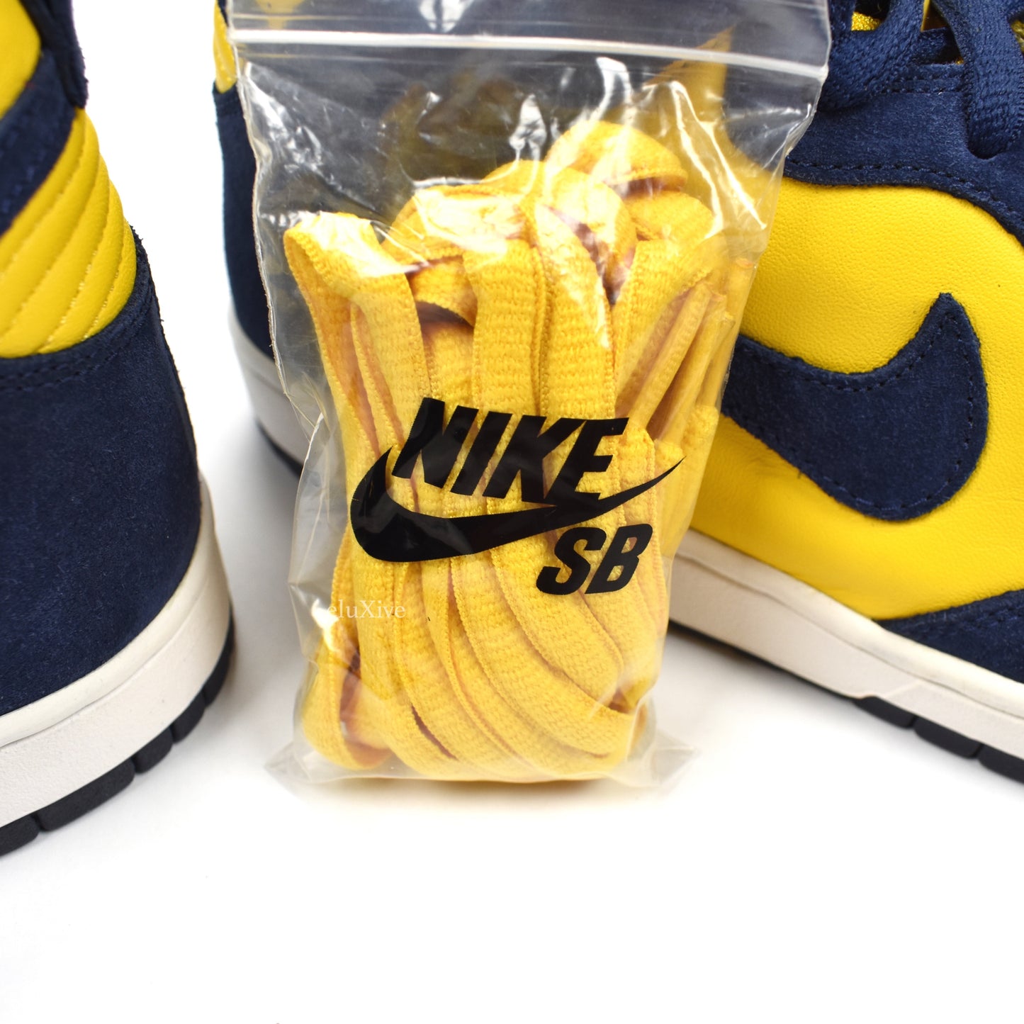 Nike - Dunk High Pro SB 'Michigan'