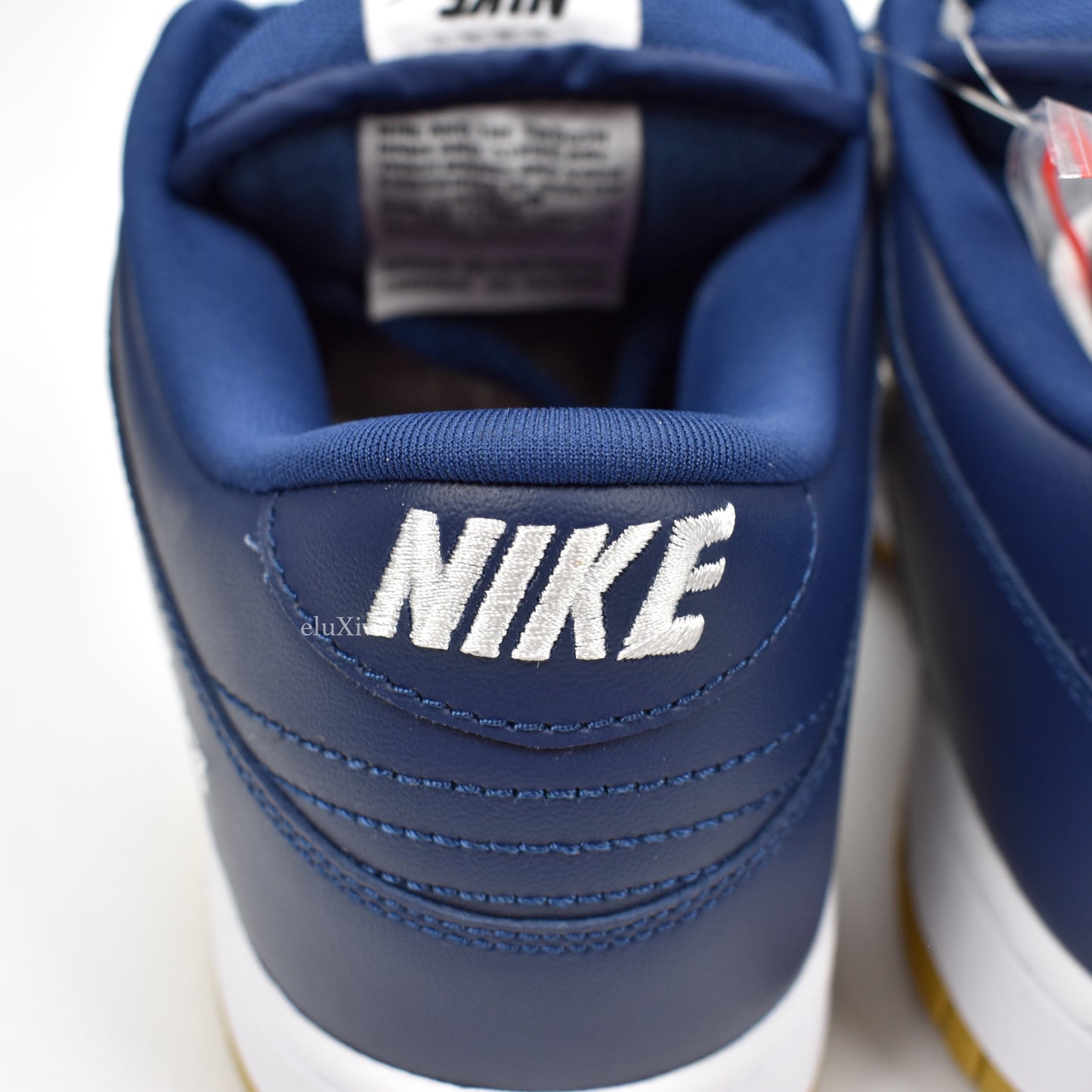 Supreme x Nike - SB Dunk Low OG QS (Navy/Gold)