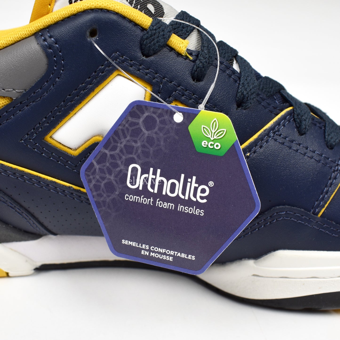 New Balance - 550 Basketball Sneakers (Navy/Yellow)