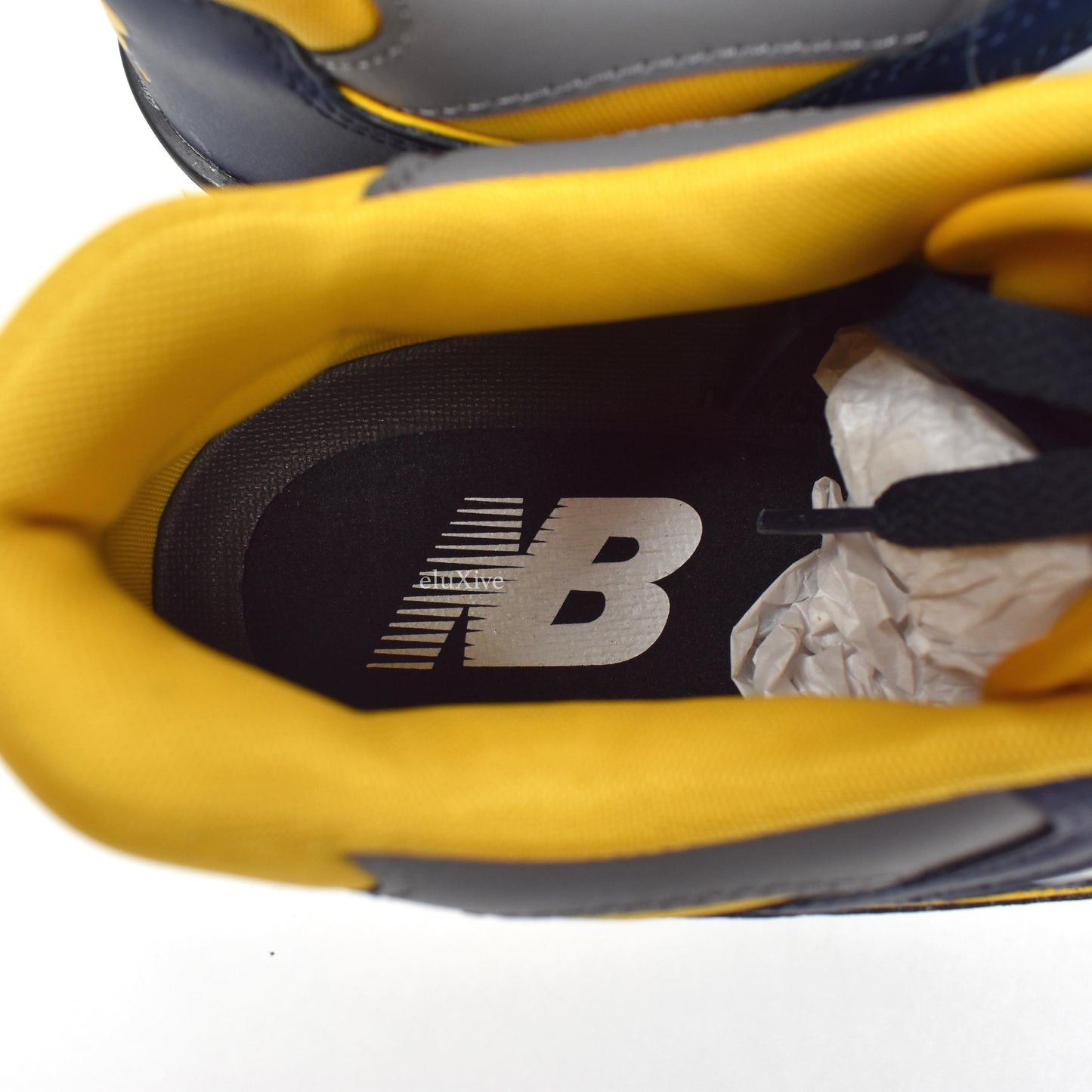 New Balance - 550 Basketball Sneakers (Navy/Yellow)