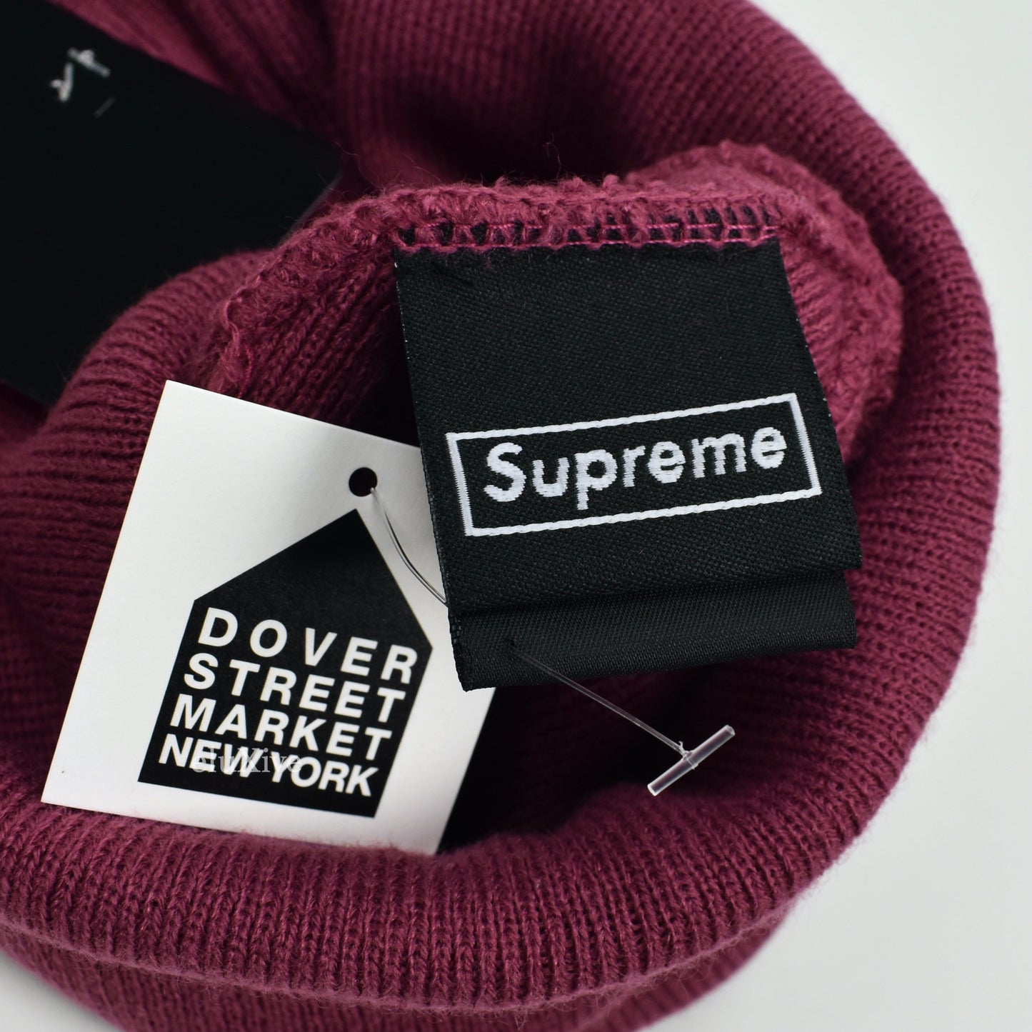 Supreme x New Era - Plum Box Logo Beanie