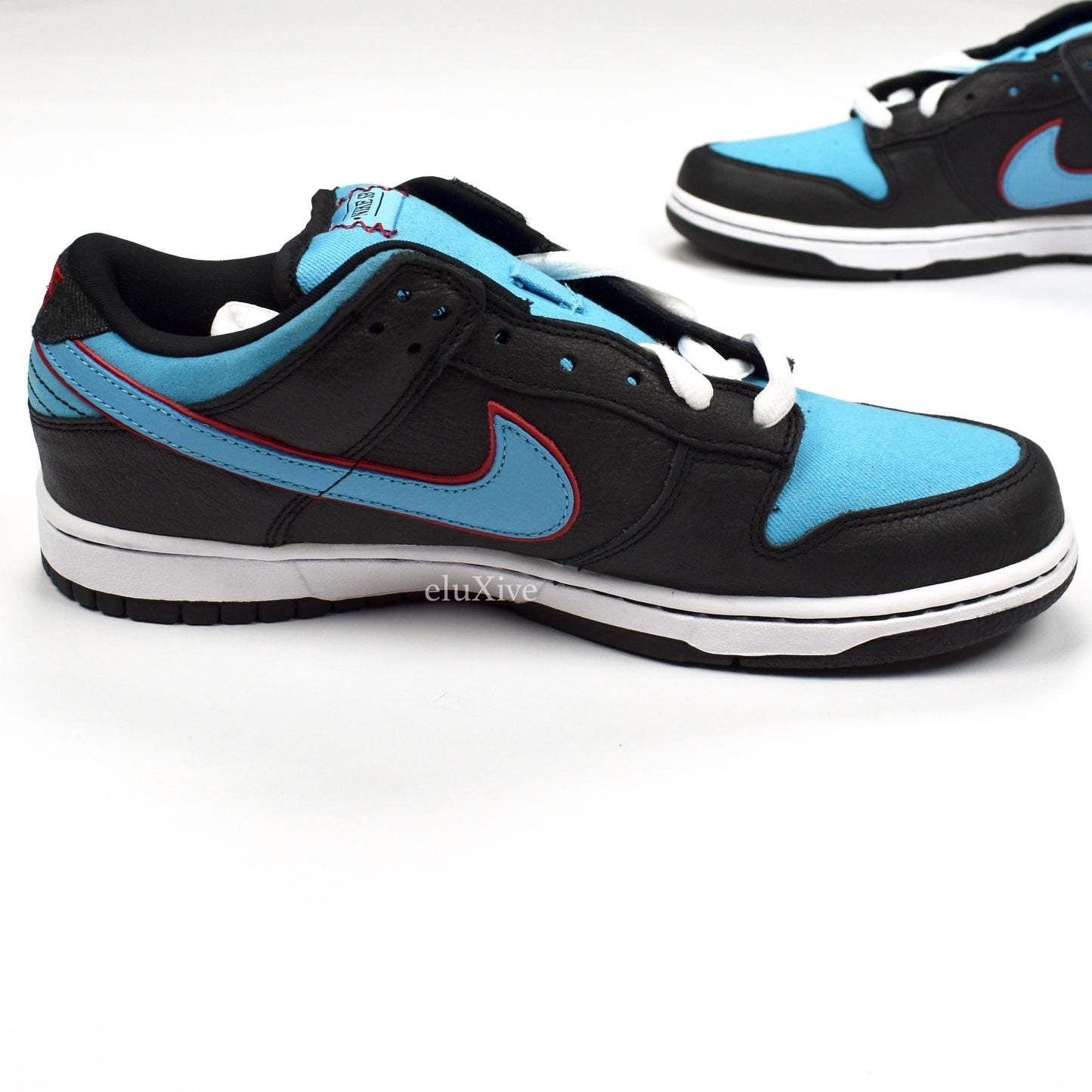 Nike - Dunk Low Premium SB 'Angels & Demons'