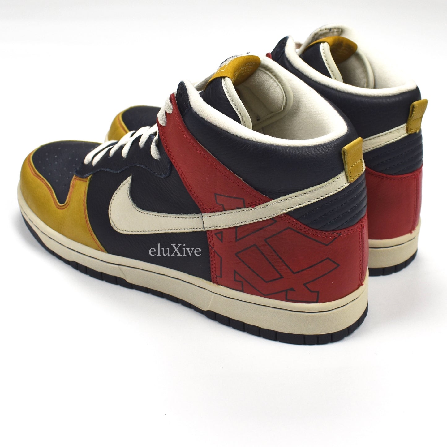 Nike - Dunk High Premium UTT 'All Nations'