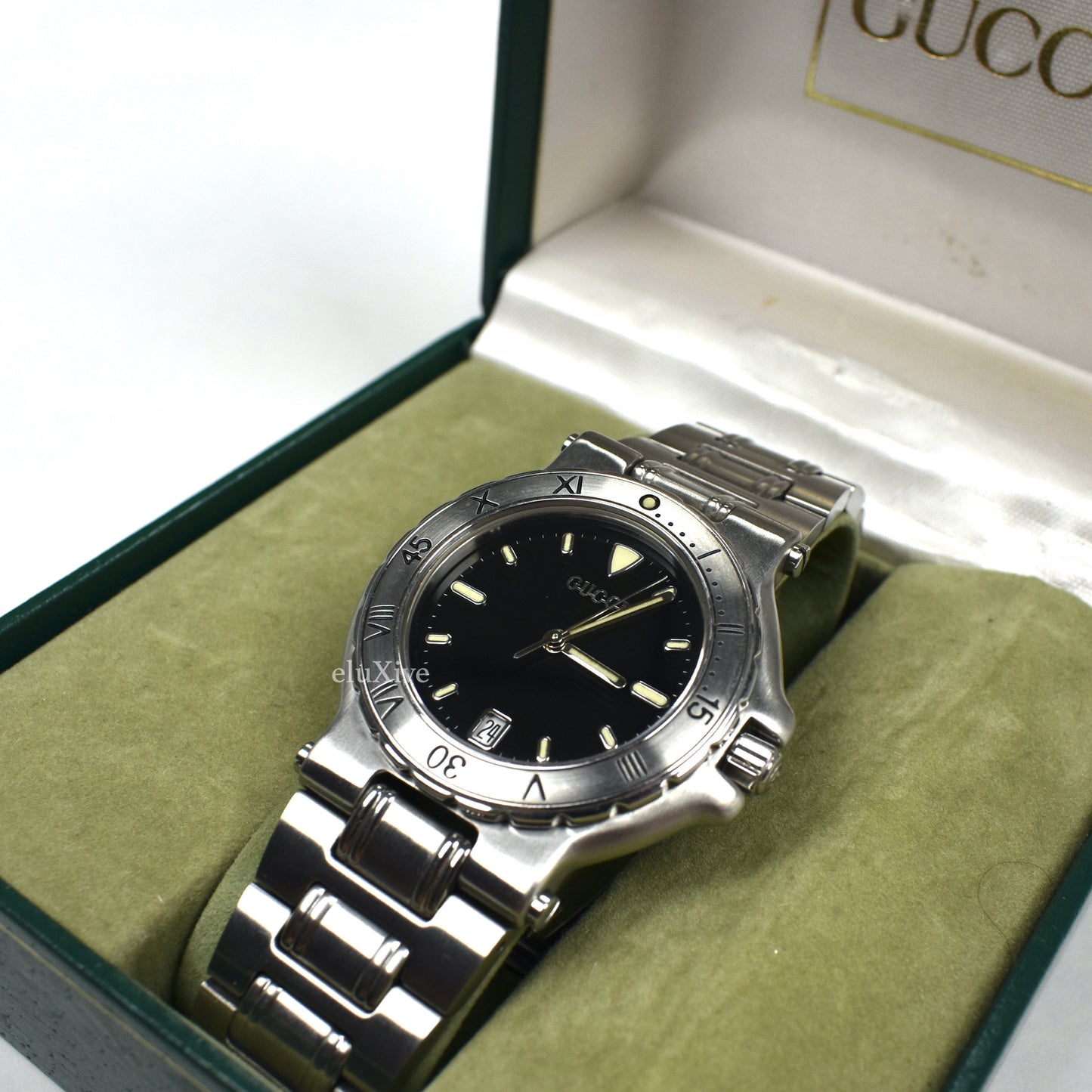 Gucci - 9700 Stainless Steel Black Dial Diver's Watch