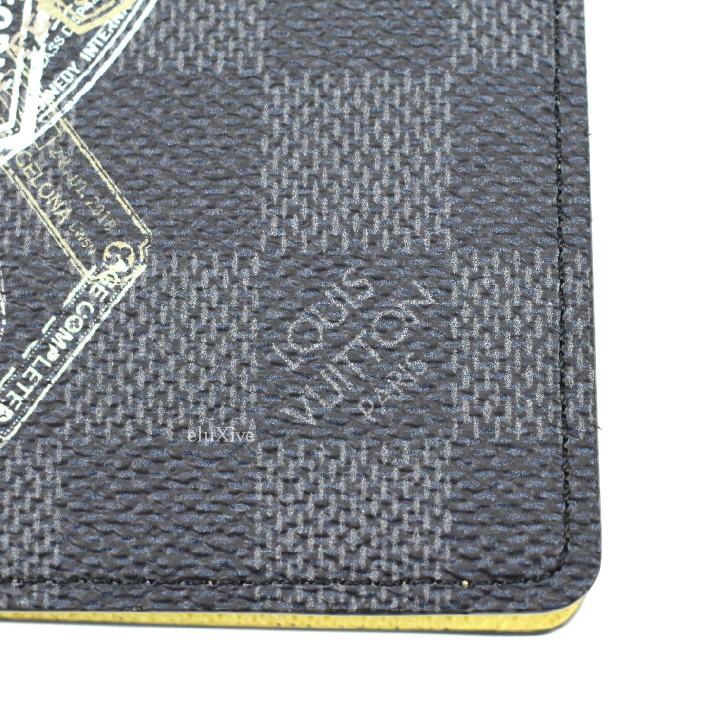 Louis Vuitton - Animal Passport Stamp Damier Pocket Organizer