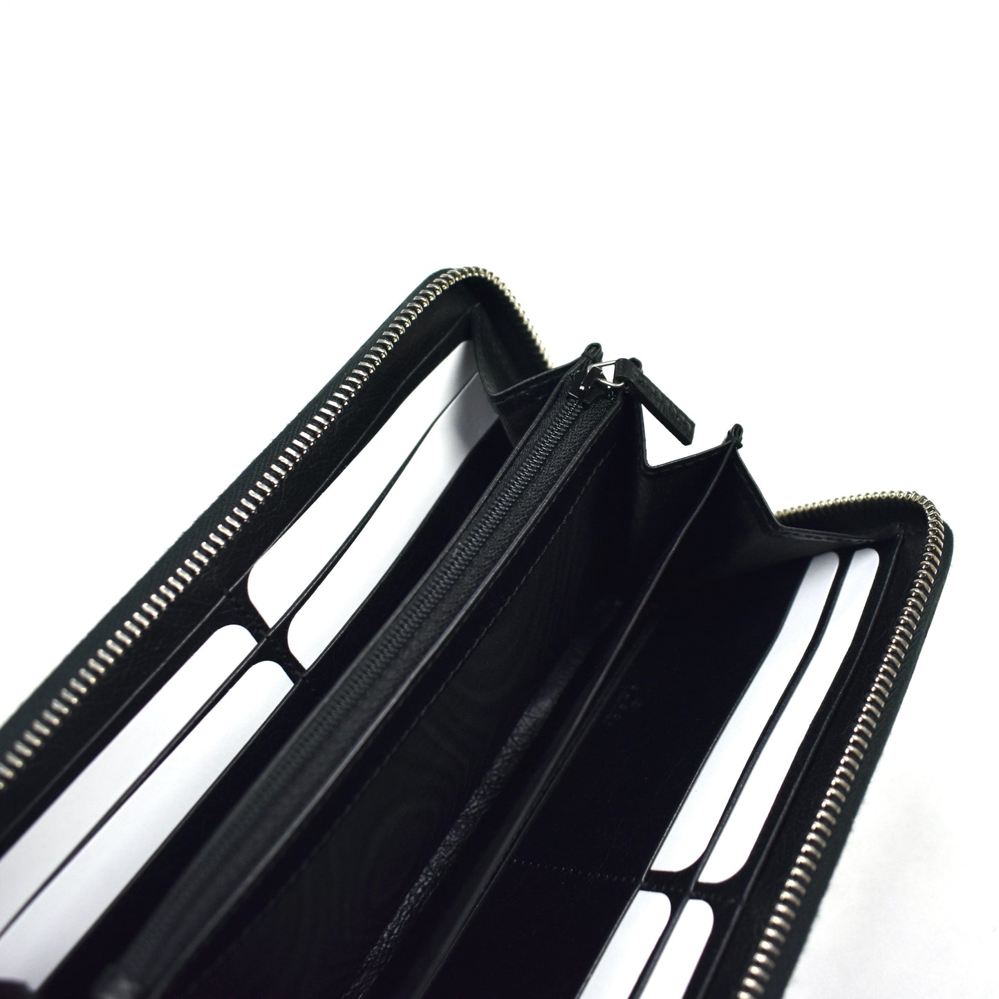 Gucci - Black Leather GG Logo Zip Wallet