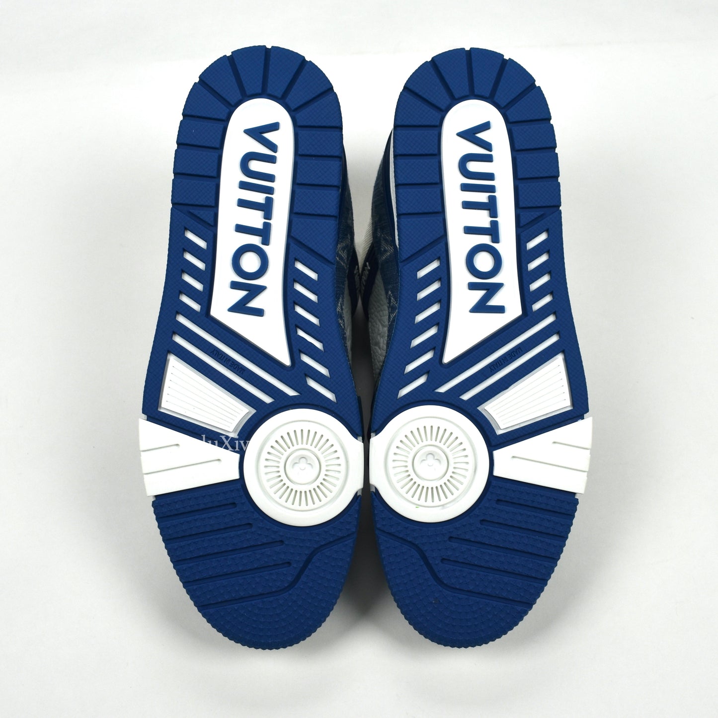 Louis Vuitton - White/Navy Leather & Denim Trainer Sneakers