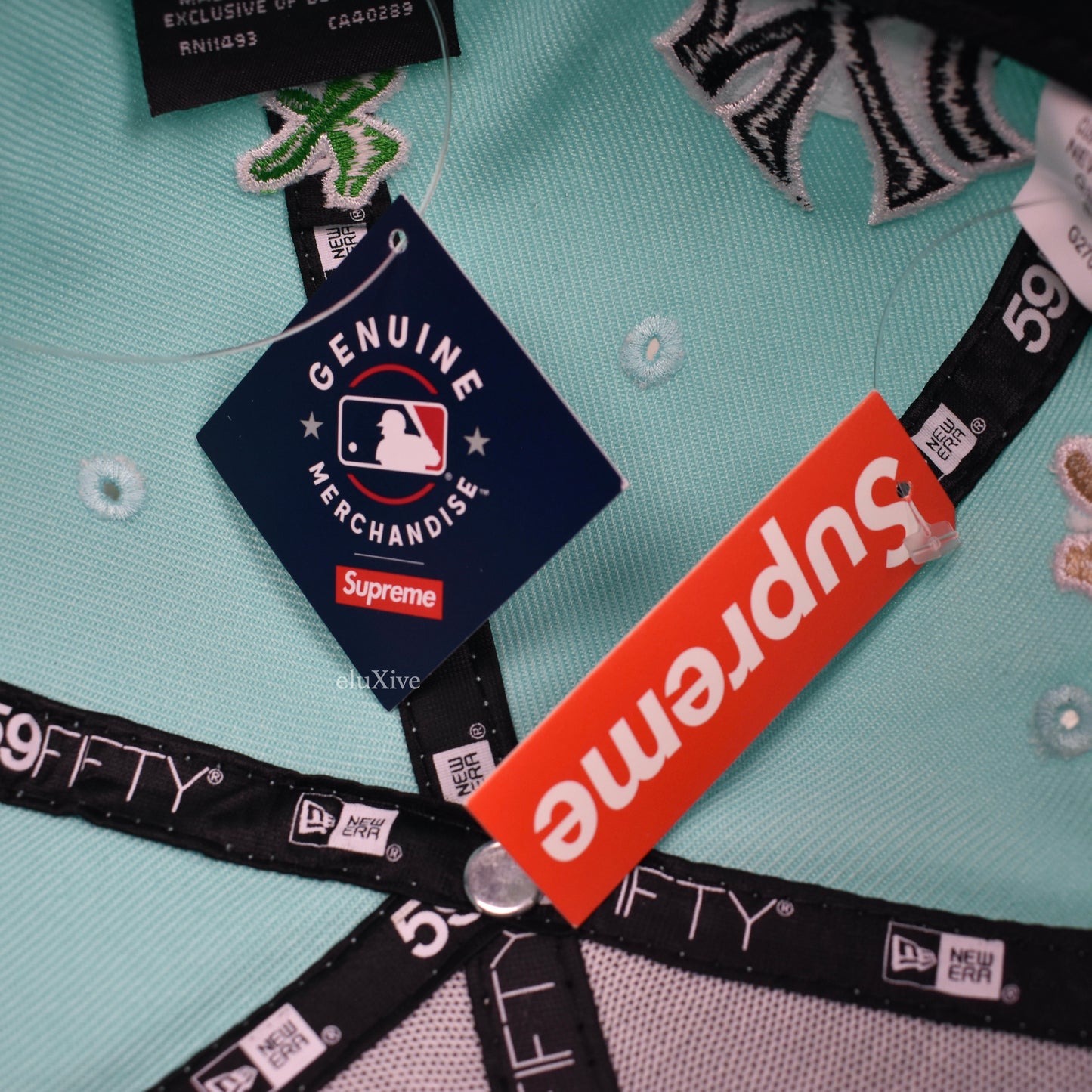 Supreme x New Era - Kanji New York Yankees Fitted Hat (Light Aqua)