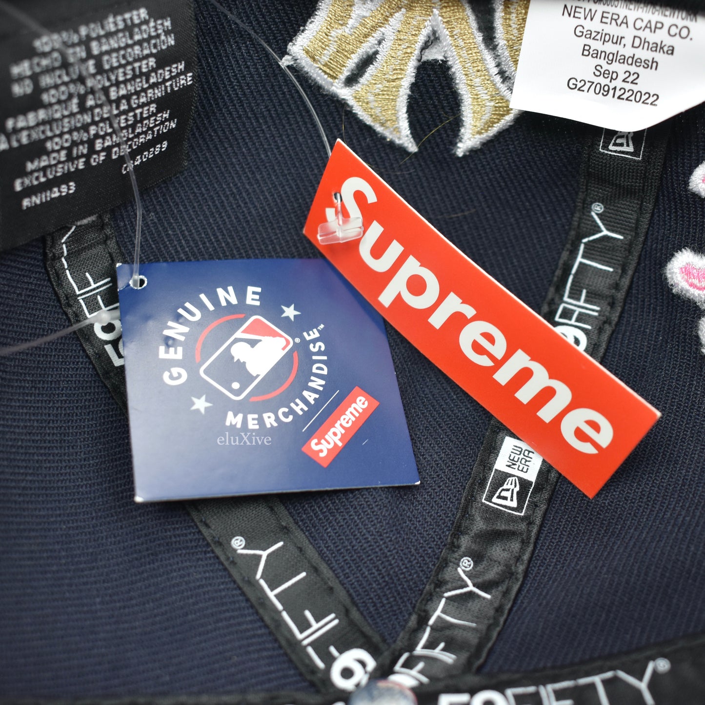 Supreme x New Era - Kanji New York Yankees Fitted Hat (Navy)