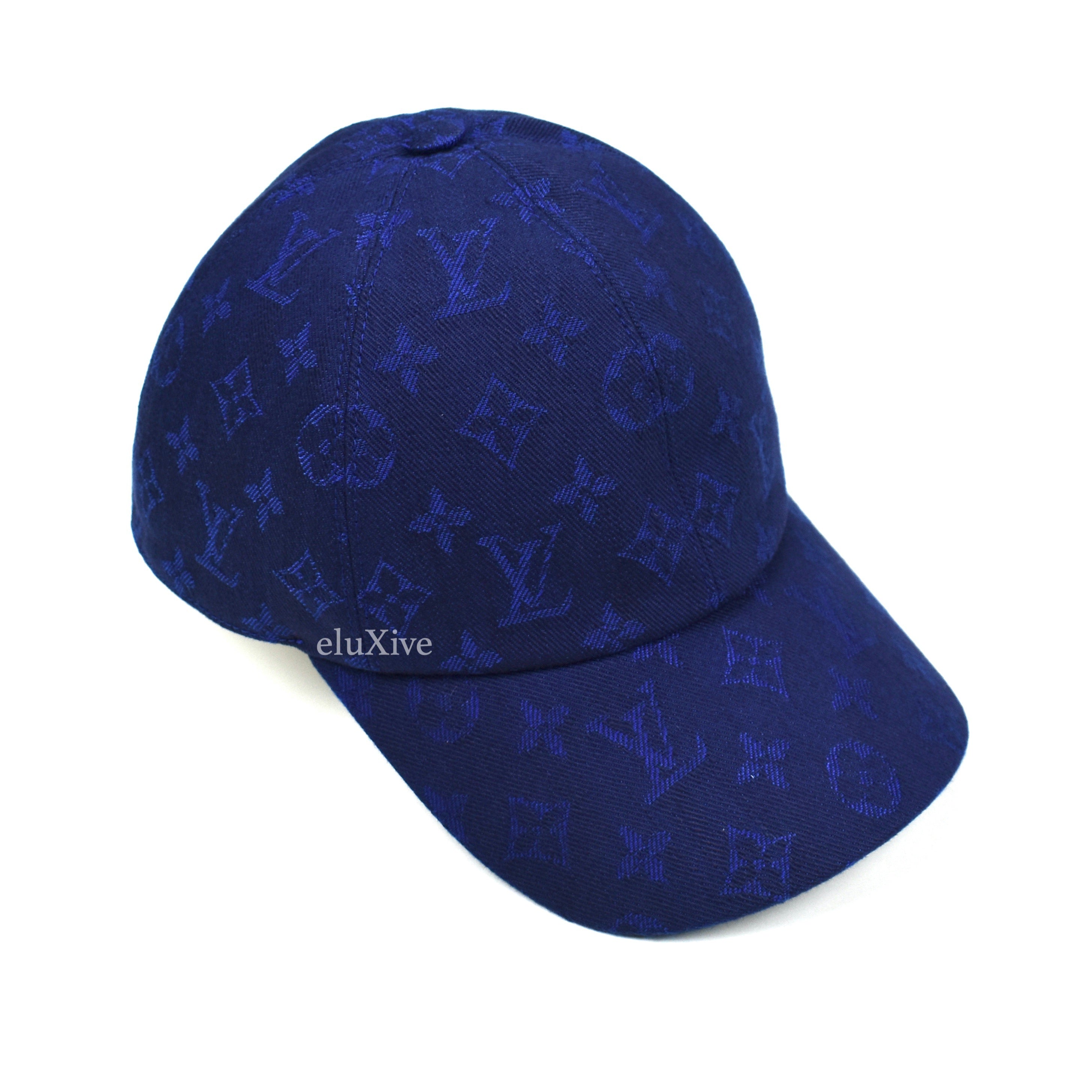 Louis Vuitton Reversible White Blue Denim Monogram Bob Hat