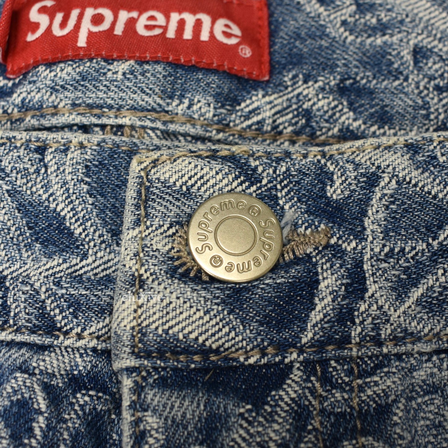Supreme - Script Jacquard Logo Double Knee Denim Jeans (Blue)