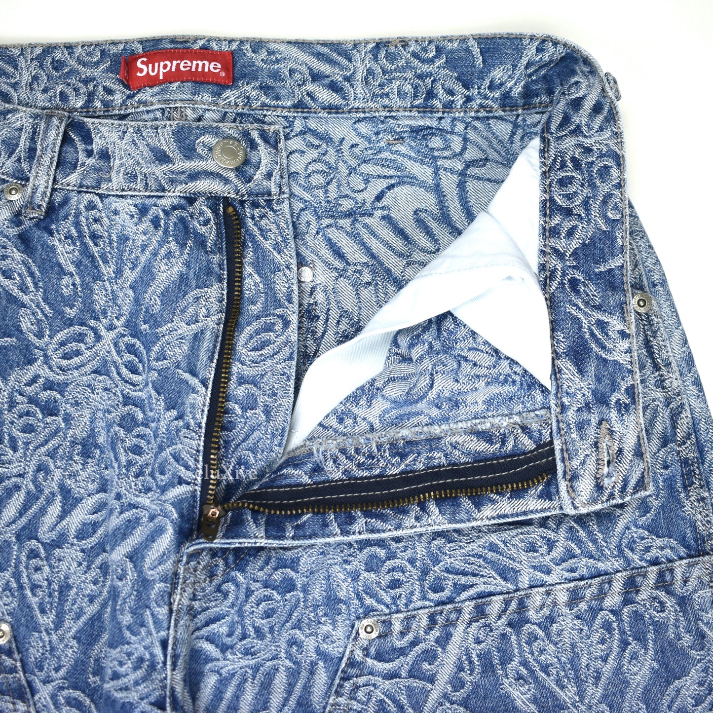 Supreme - Script Jacquard Logo Double Knee Denim Jeans (Blue)