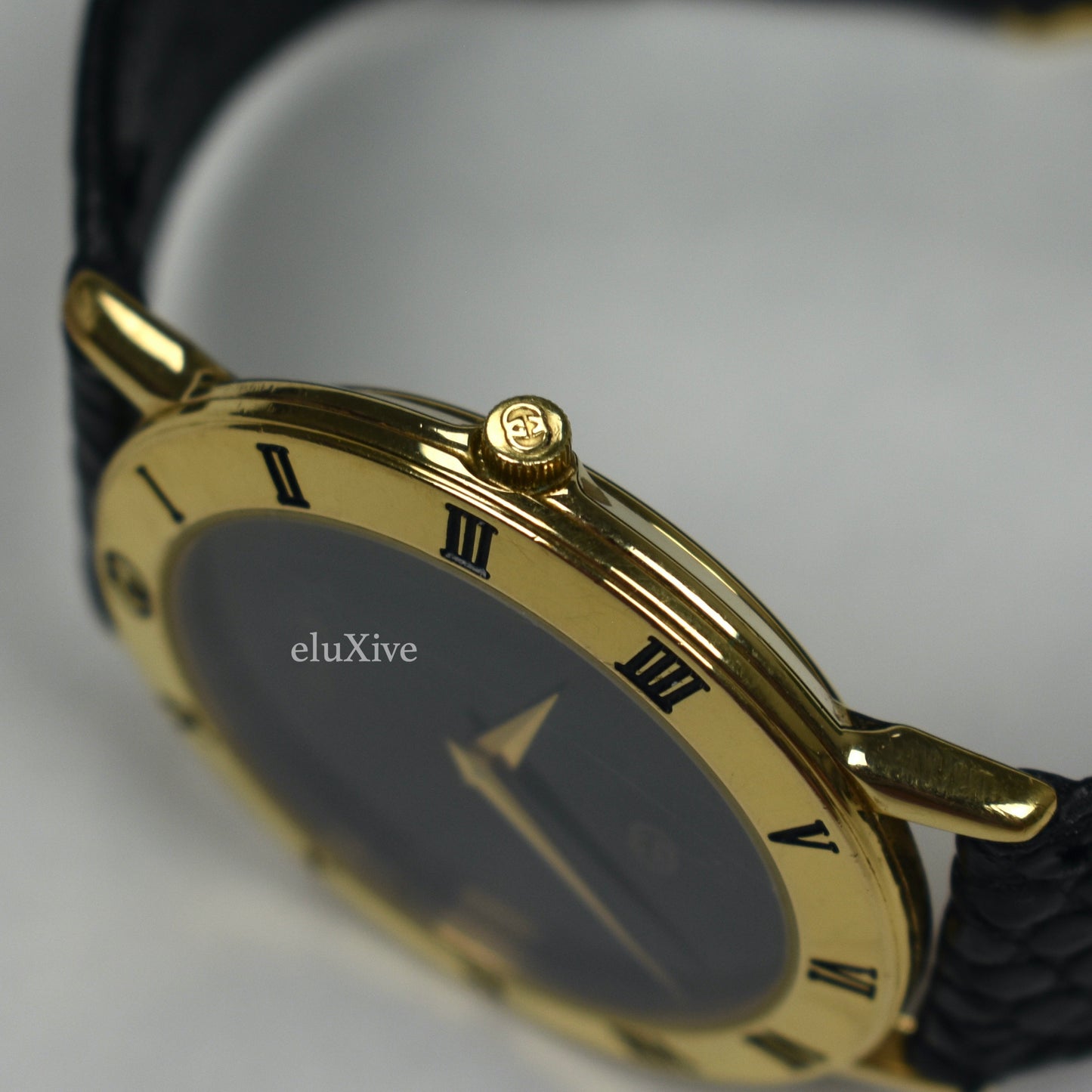 Gucci - 3000M Gold Black Dial Watch