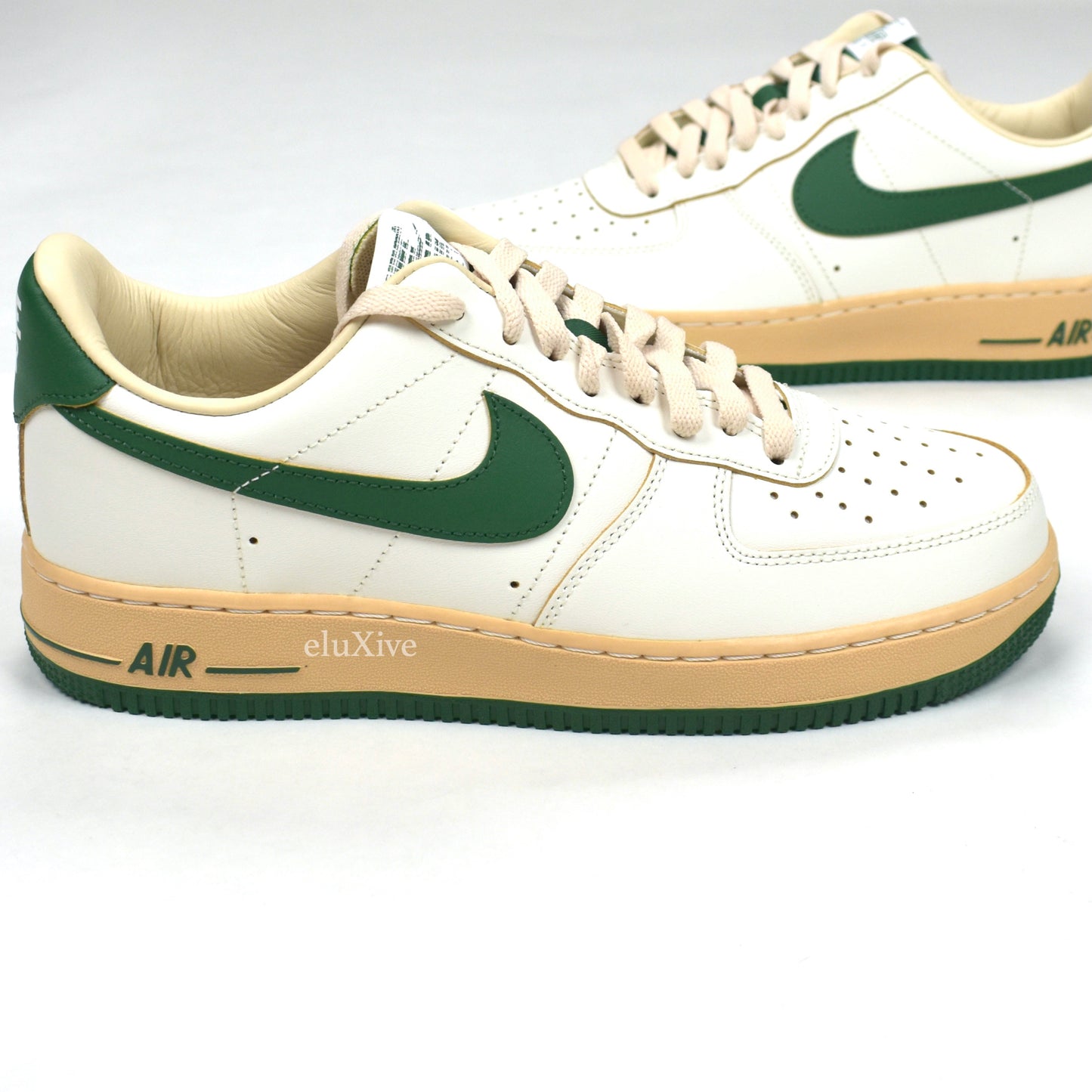 Nike - Air Force 1 '07 LV8 'Vintage 82' (White/Gorge Green)