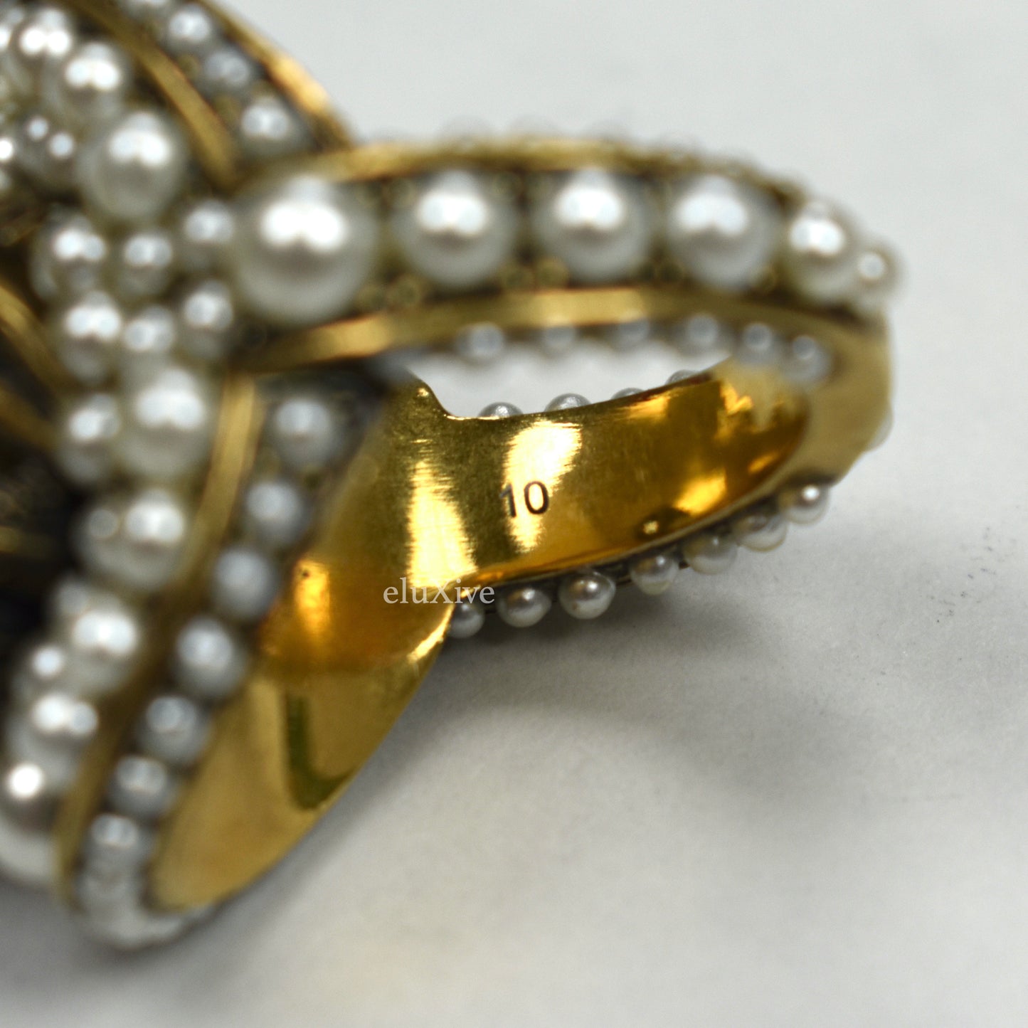 Gucci - Pearl Flower Cocktail Ring