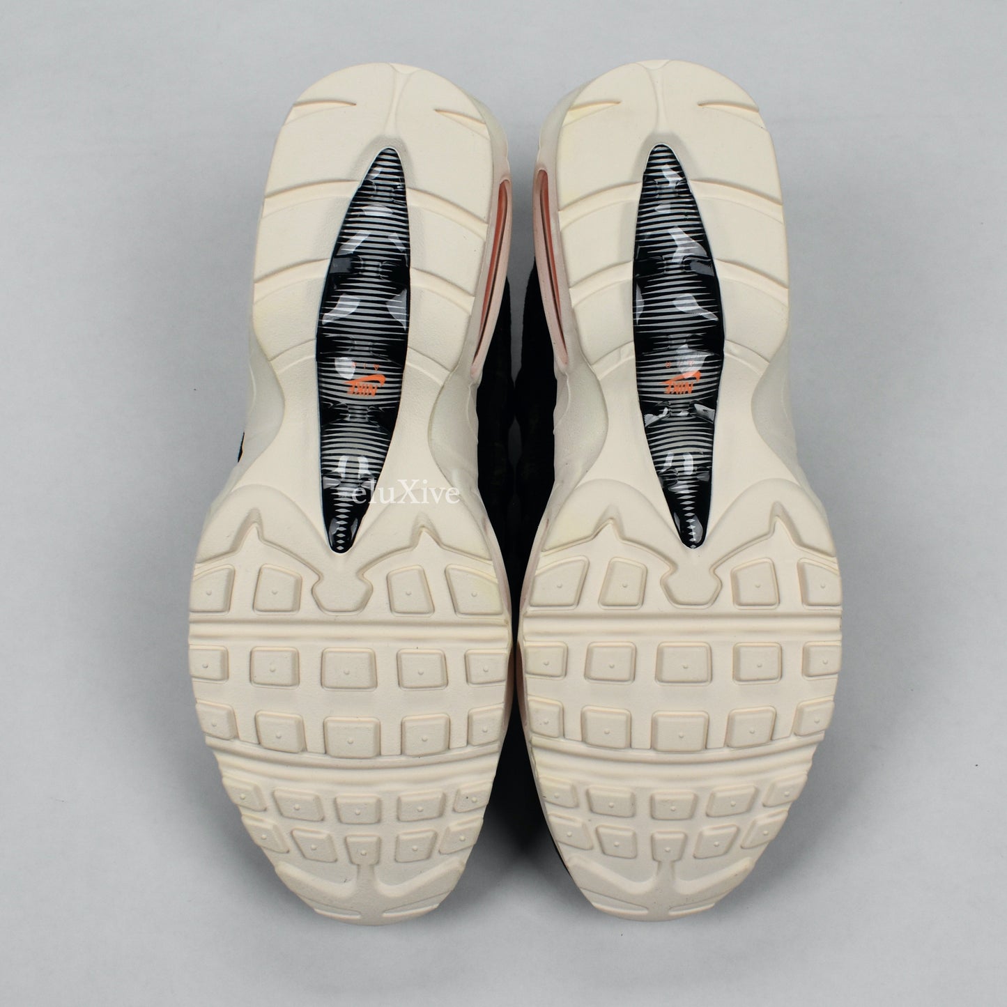 Nike x Carhartt - Air Max 95 WIP (Camo/Total Orange)