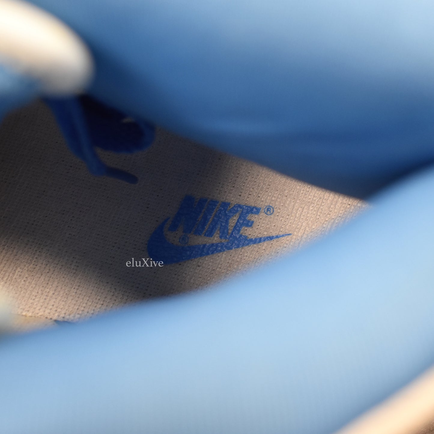 Nike - 2002 Dunk High Footaction 'UNC'
