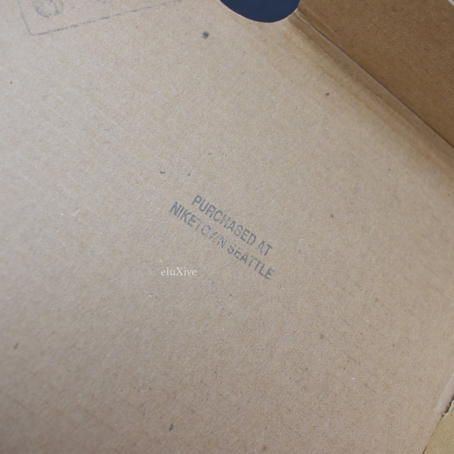 Nike - 2002 Air Force 1 Mid B (White/Cane)