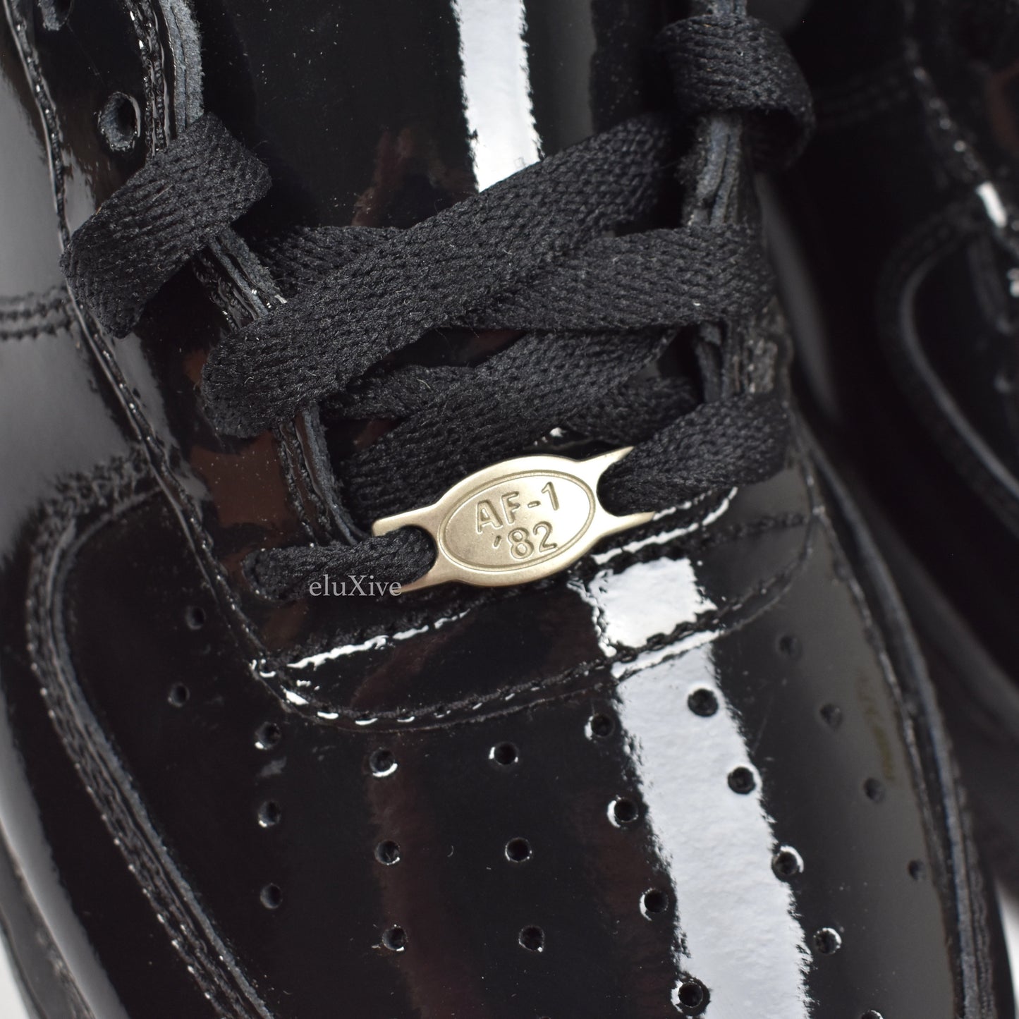 Nike - Air Force 1 Low Patent Leather (Black/White)