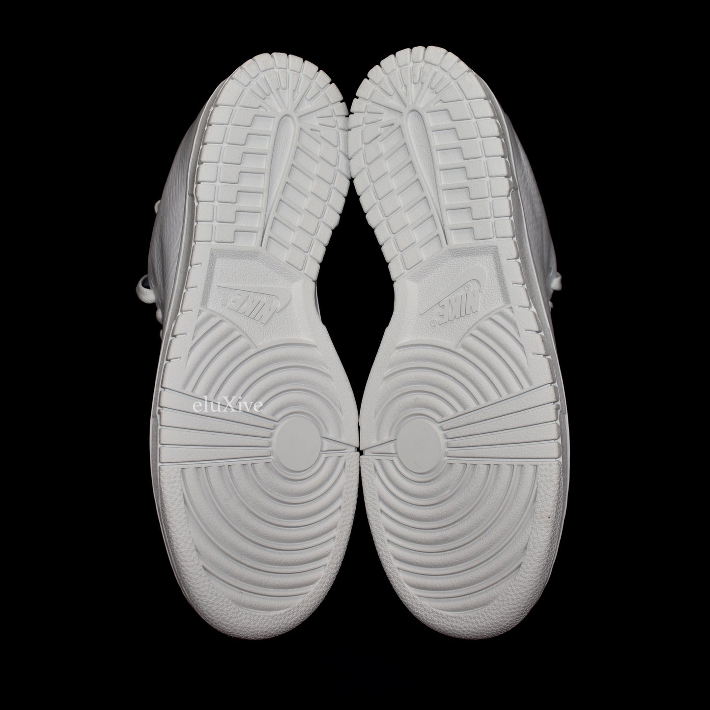 Nike - Dunk Low Supreme 'Seamless' (White)
