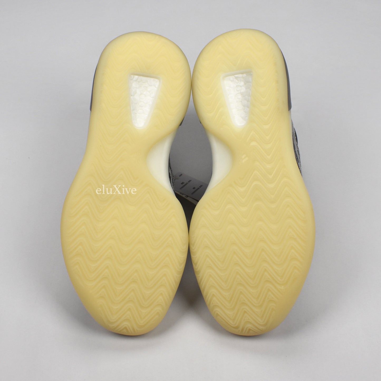 Adidas x Kanye West - Yeezy Boost QNTM