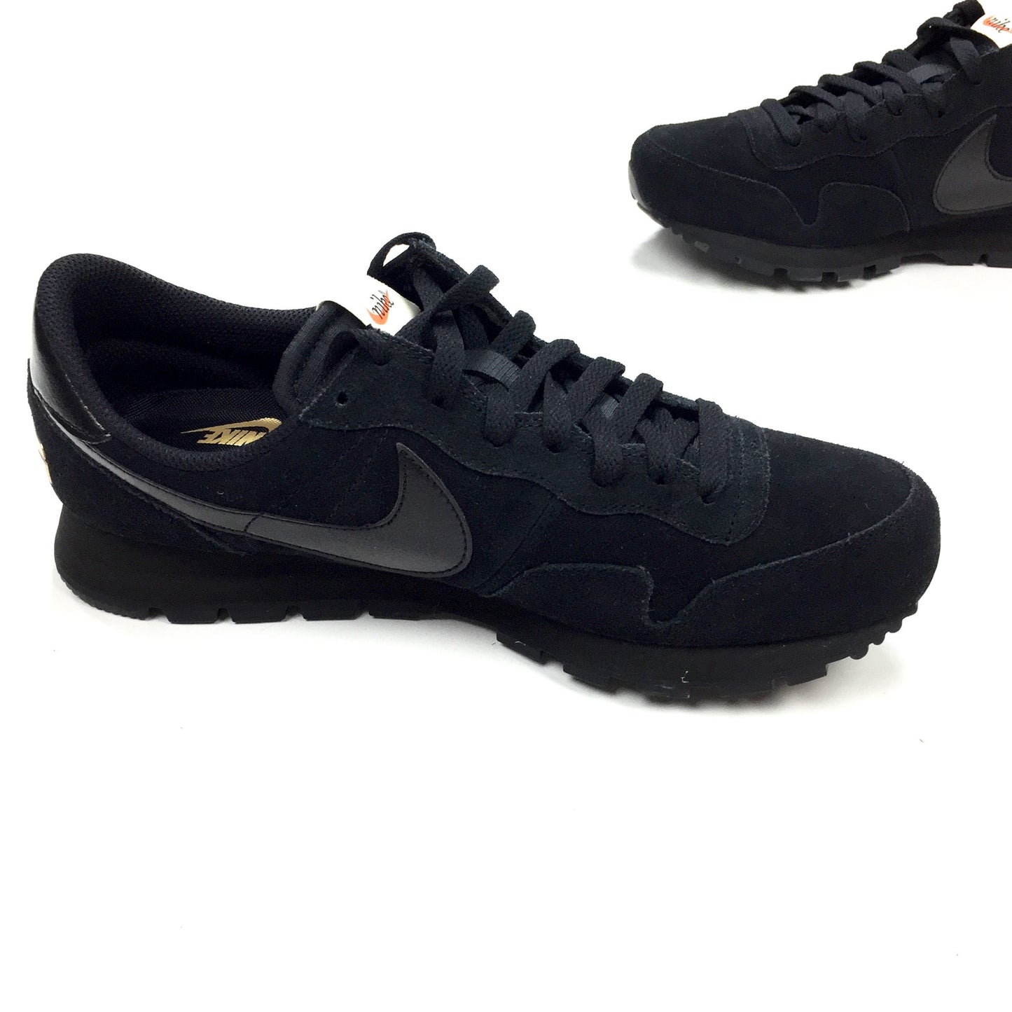 Comme des Garcons x THE MET - Nike Air Pegasus 83 CDG