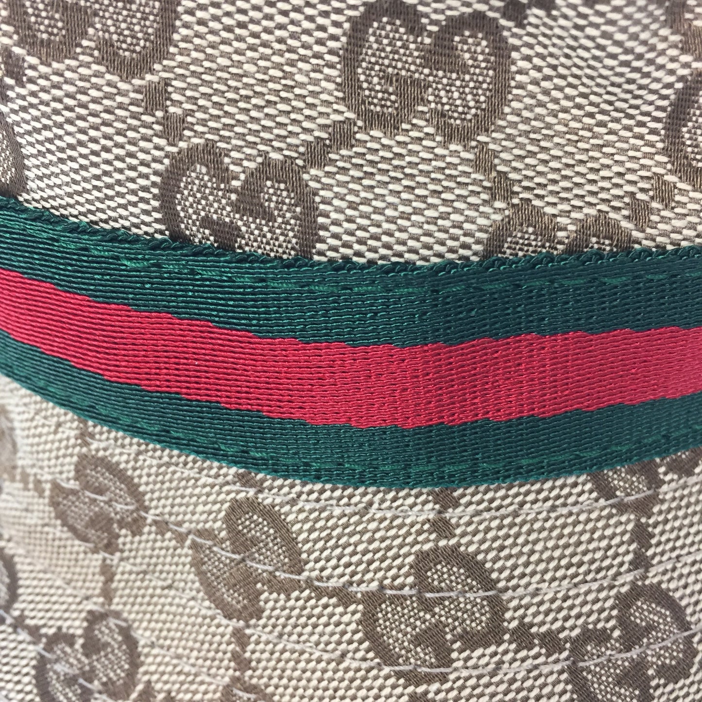 Gucci - Beige Classic Monogram Bucket Hat