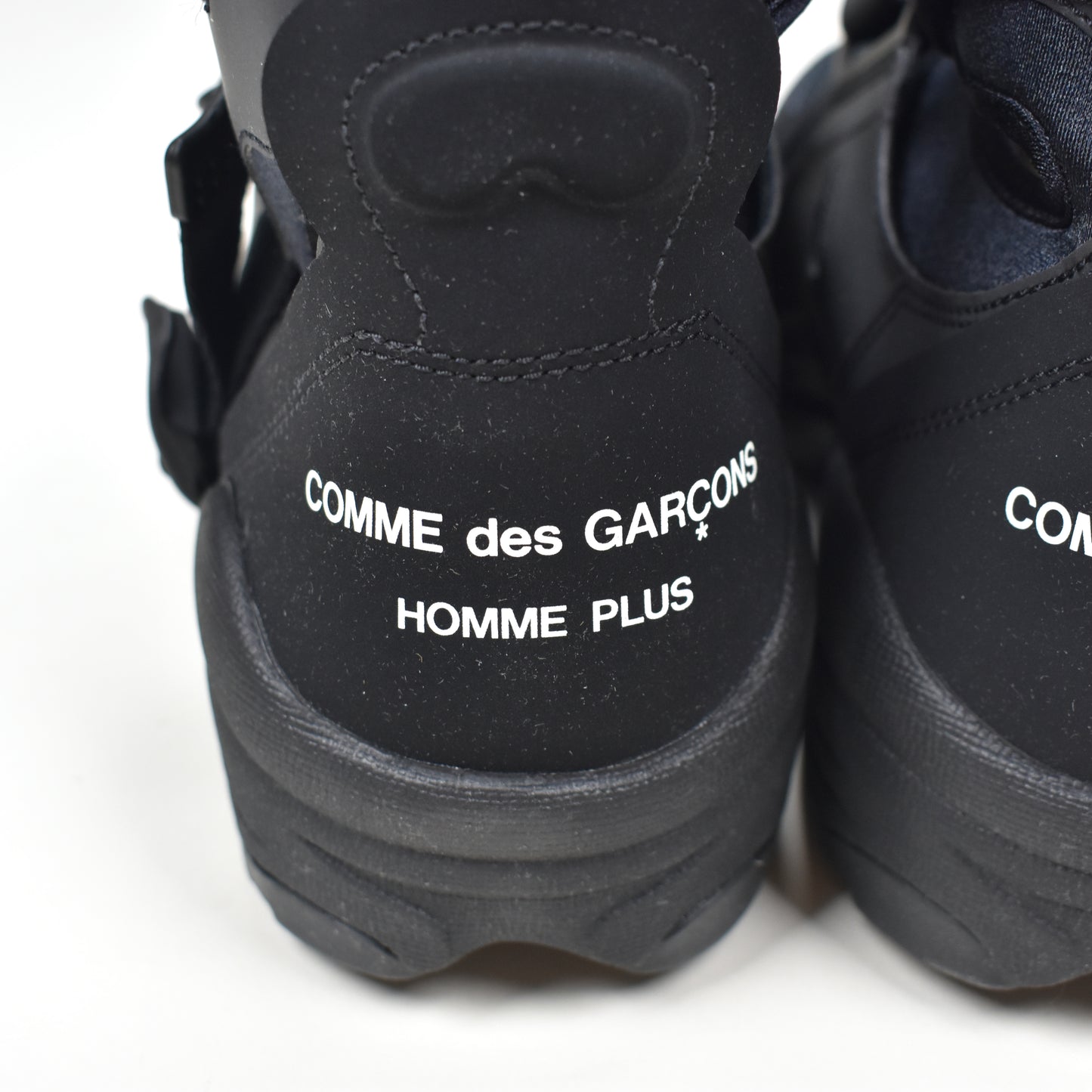 Comme des Garcons x Nike - Air Carnivore CDG (Black)