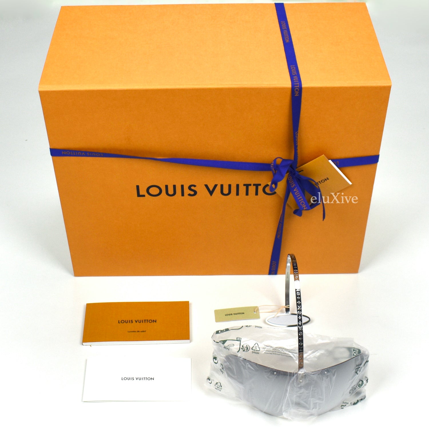 Louis Vuitton, Accessories, Lv Fiction Mask Sunglasses