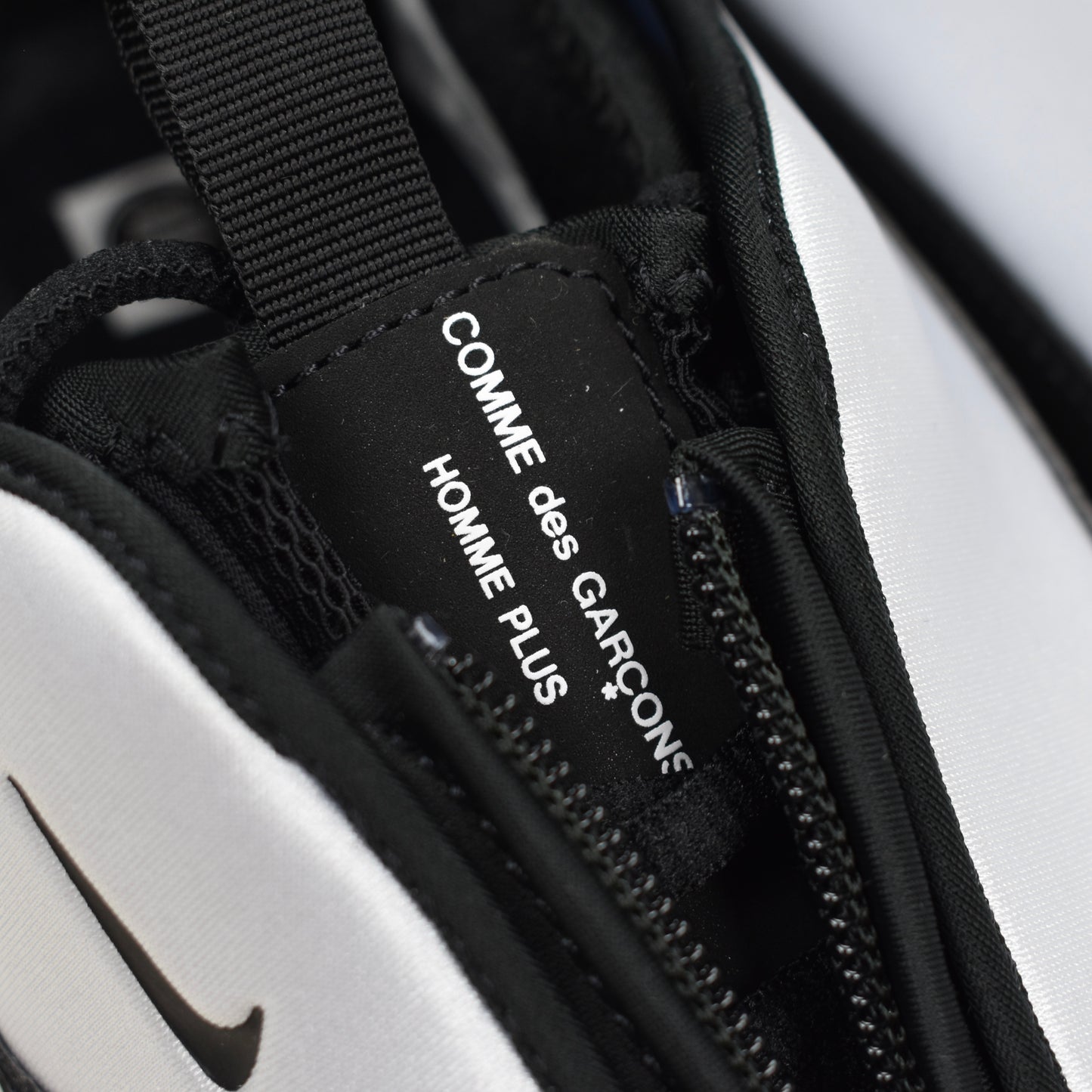 Comme des Garcons x Nike - Air Max Sunder SP CDG (White/Black)