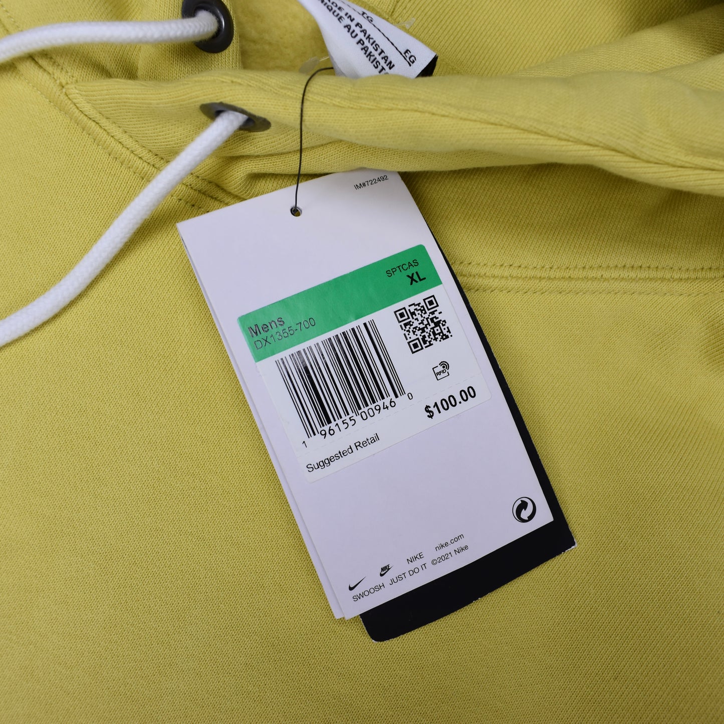 Nike - Pale Yellow Solo Swoosh Heavyweight Fleece Hoodie