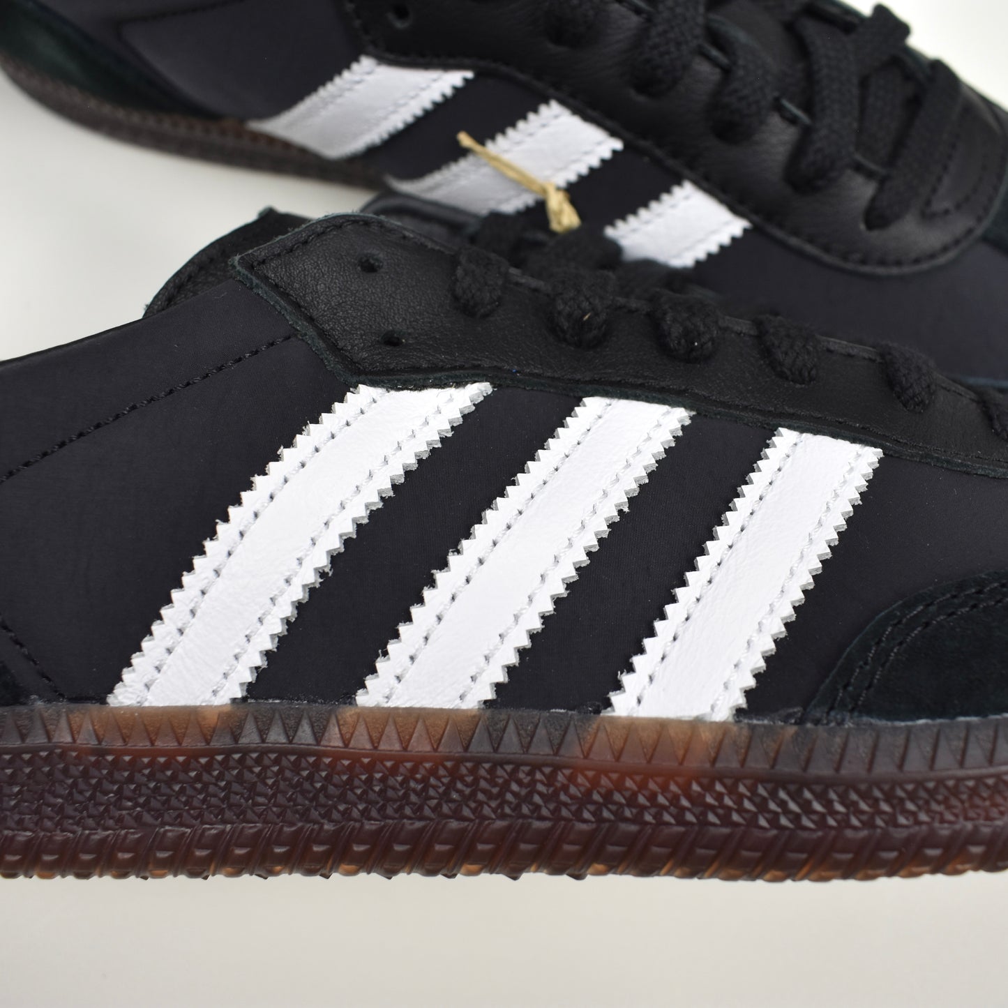 Adidas x Dover Street Market - Samba DSM Sneakers (Black)