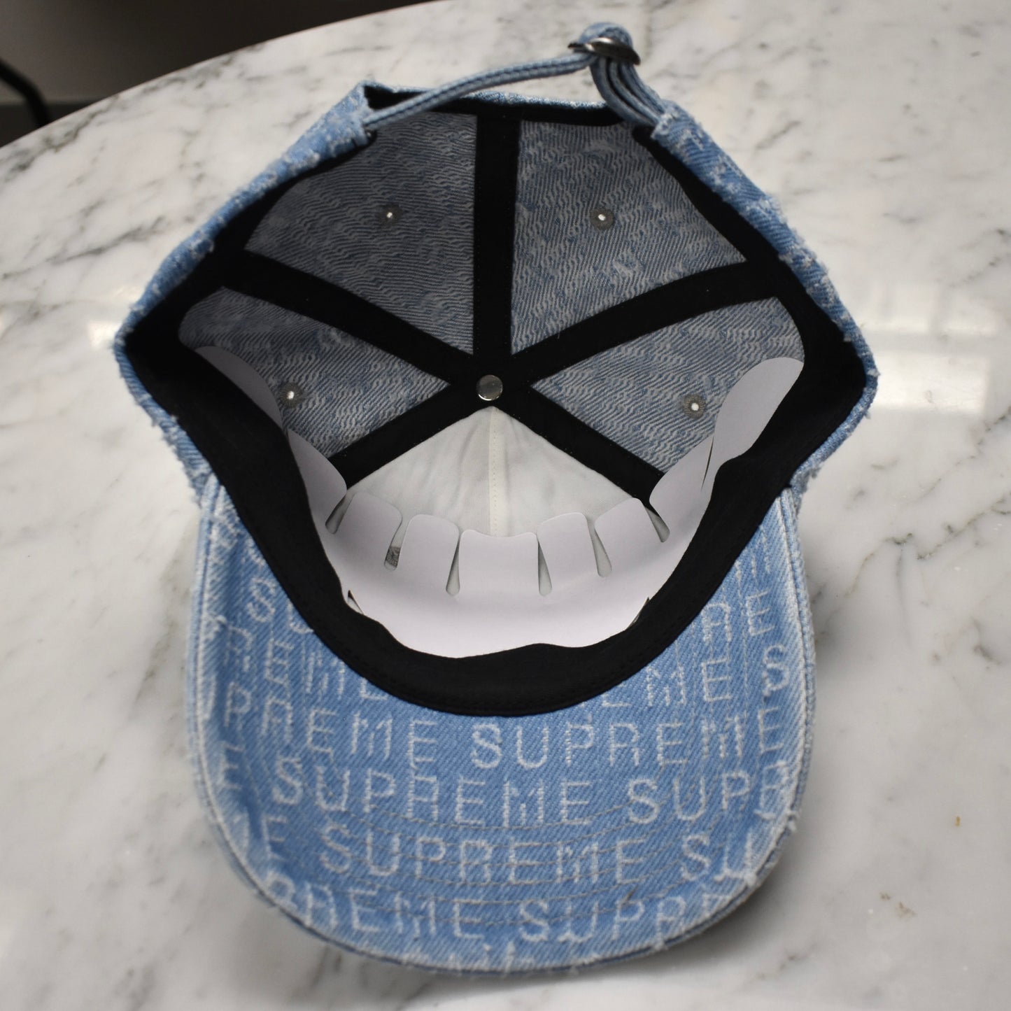 Supreme - Needle Punch Denim Logo 6-Panel Hat (Blue)