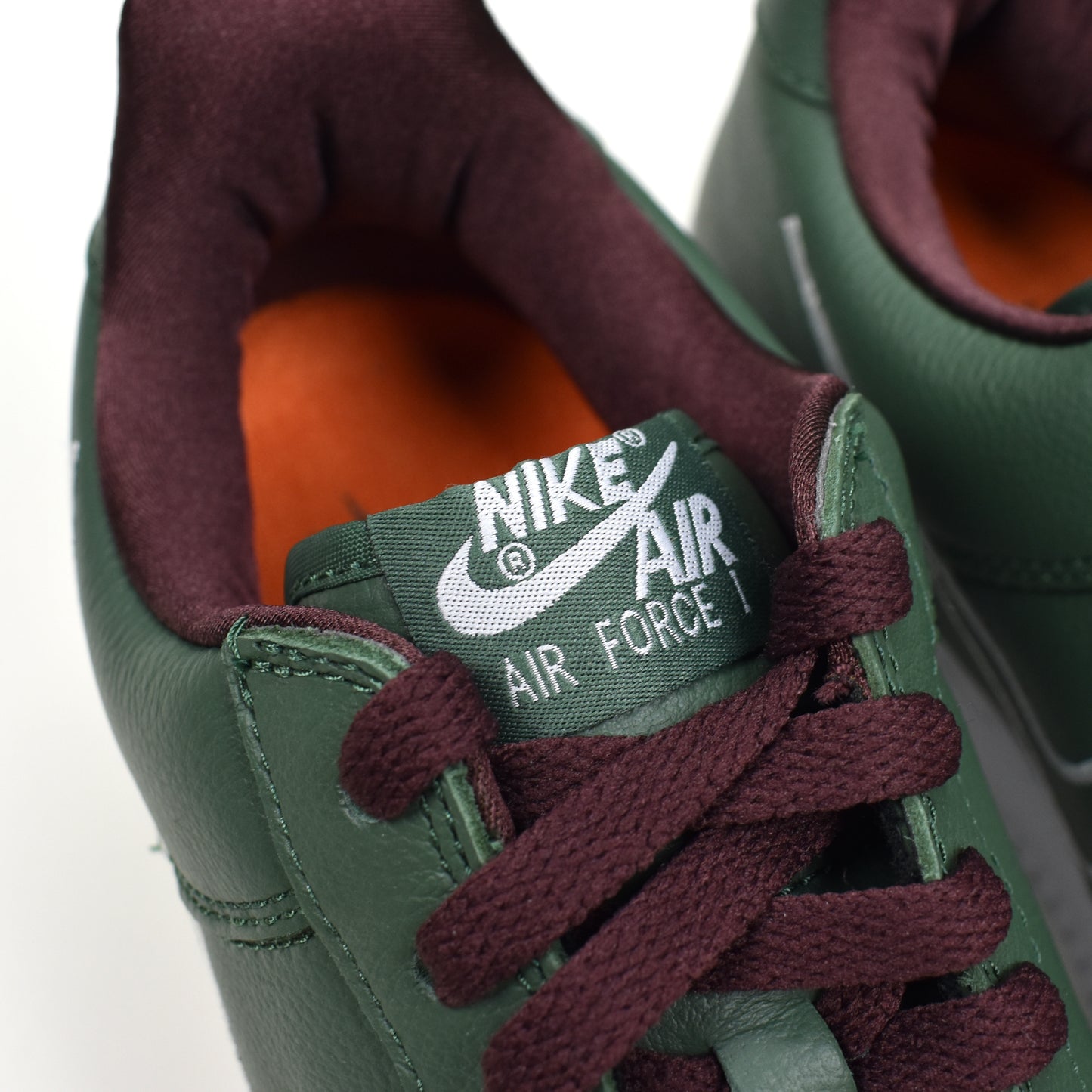 Nike - Air Force 1 Low Retro 'Hong Kong'