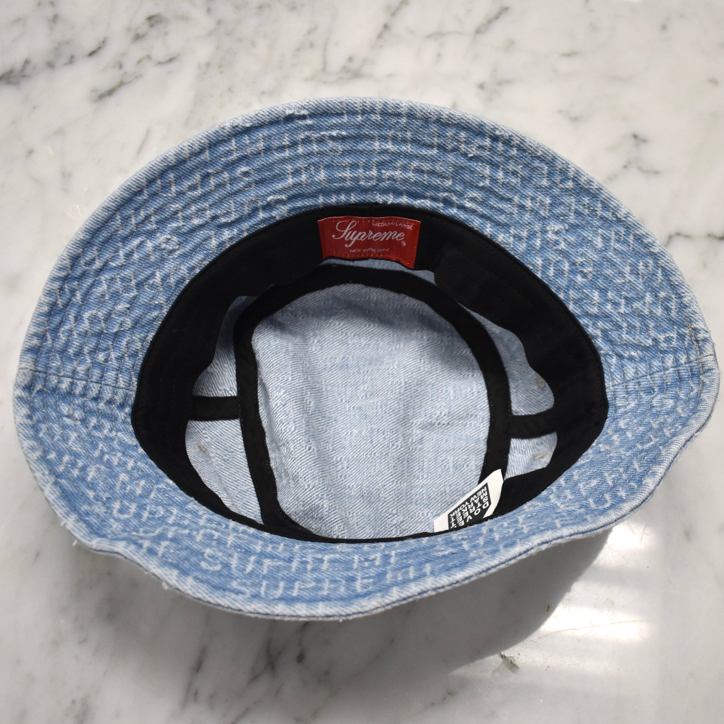 Supreme - Needle Punch Denim Logo Bucket Hat (Blue)