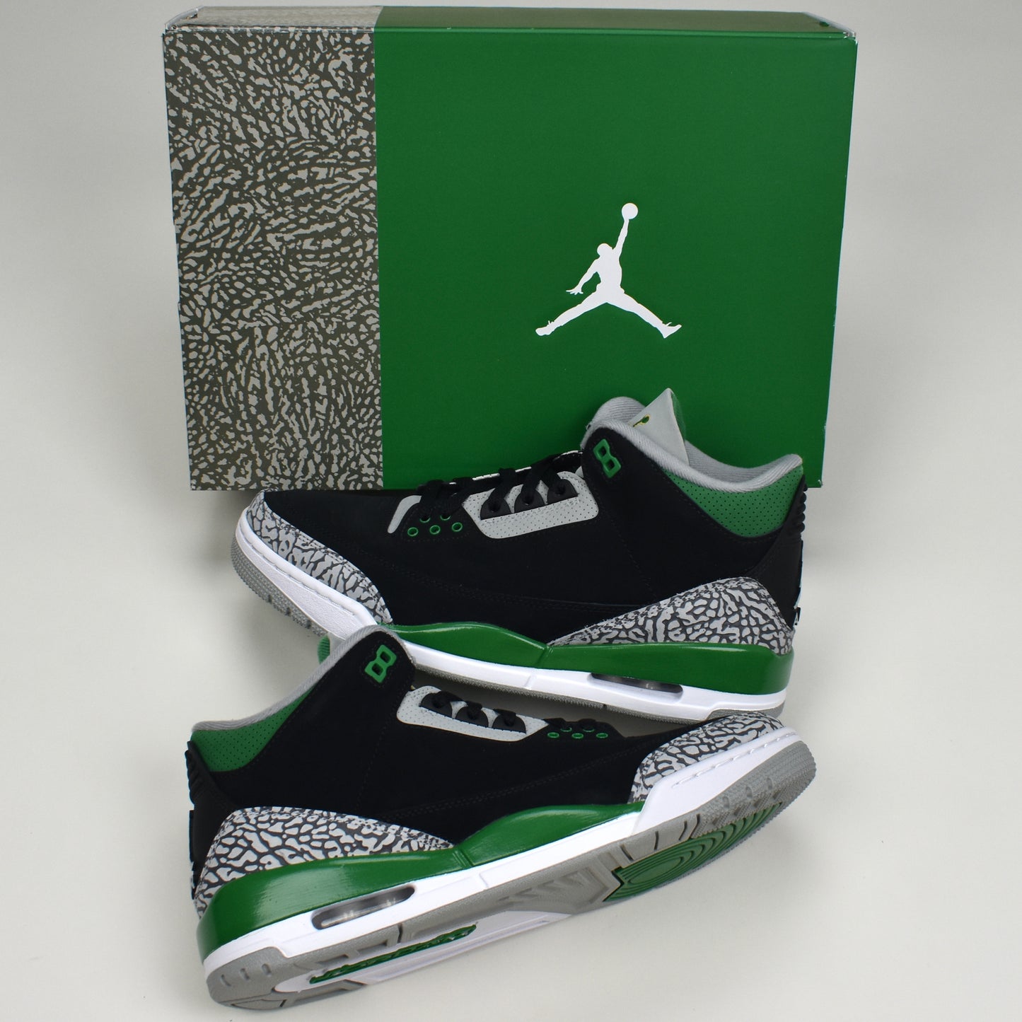 Nike - Air Jordan 3 Retro 'Pine Green'
